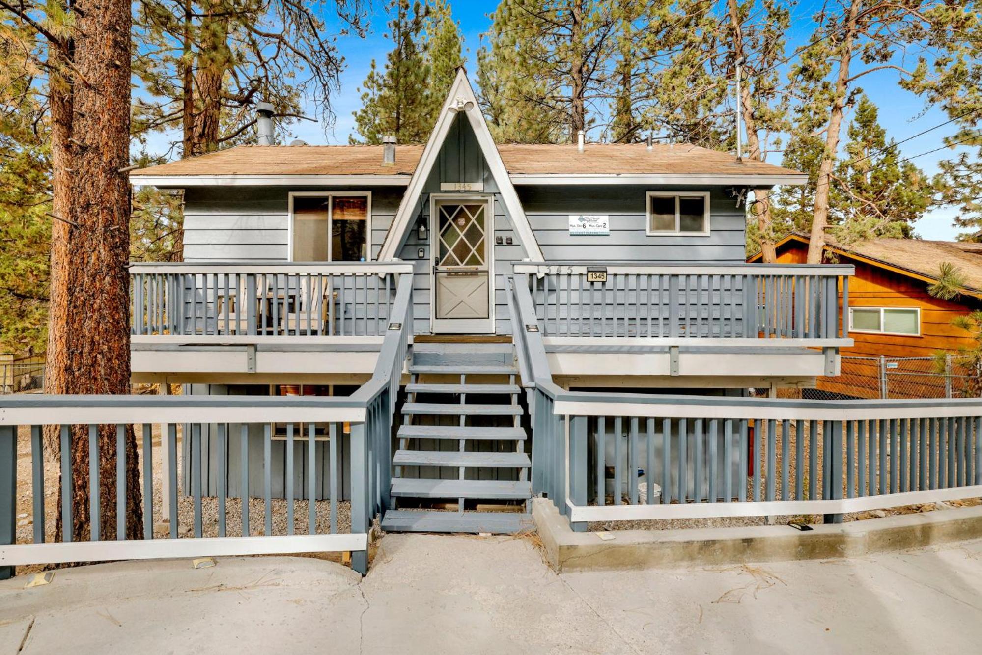 Sweet Cabin Home Gateway #2576