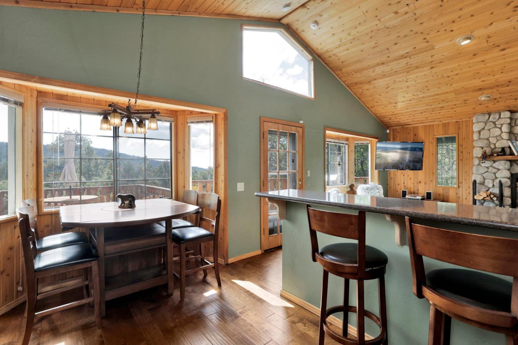 Moonridge Treehouse #2570