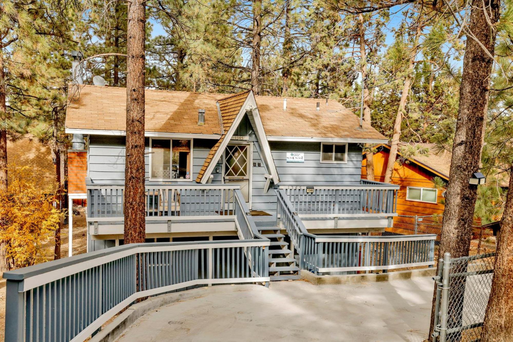 Sweet Cabin Home Gateway #2576