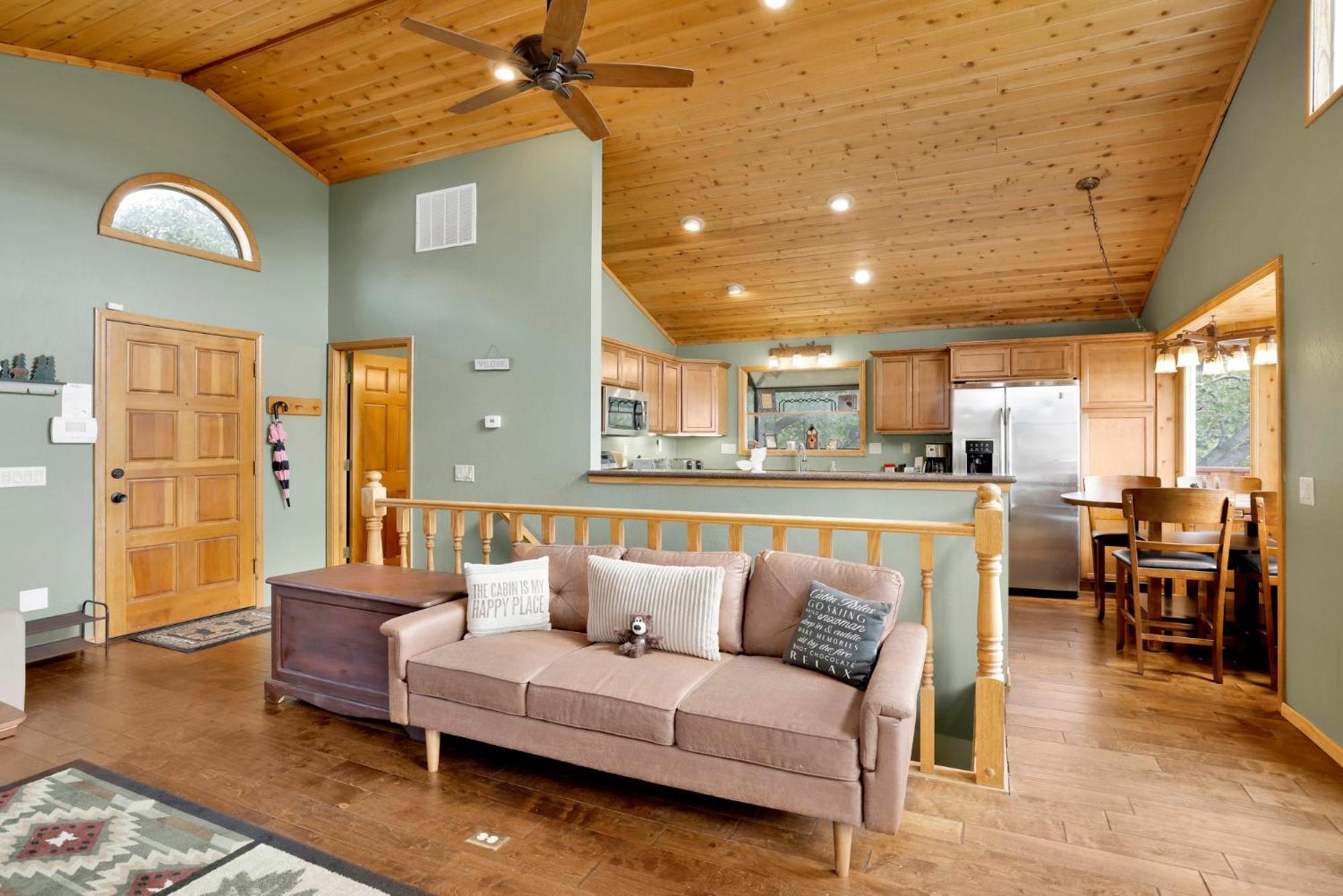 Moonridge Treehouse #2570