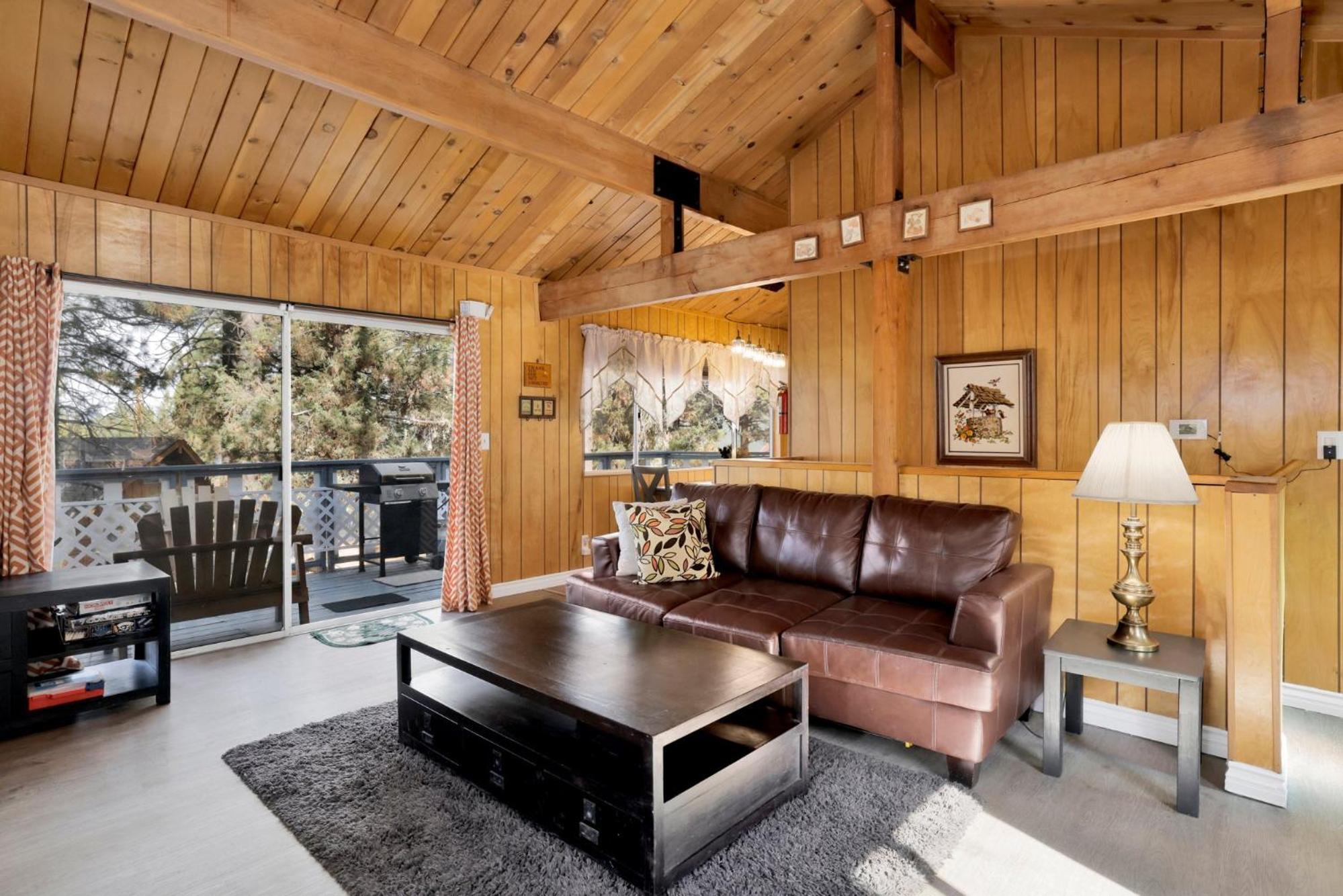 Sweet Cabin Home Gateway #2576
