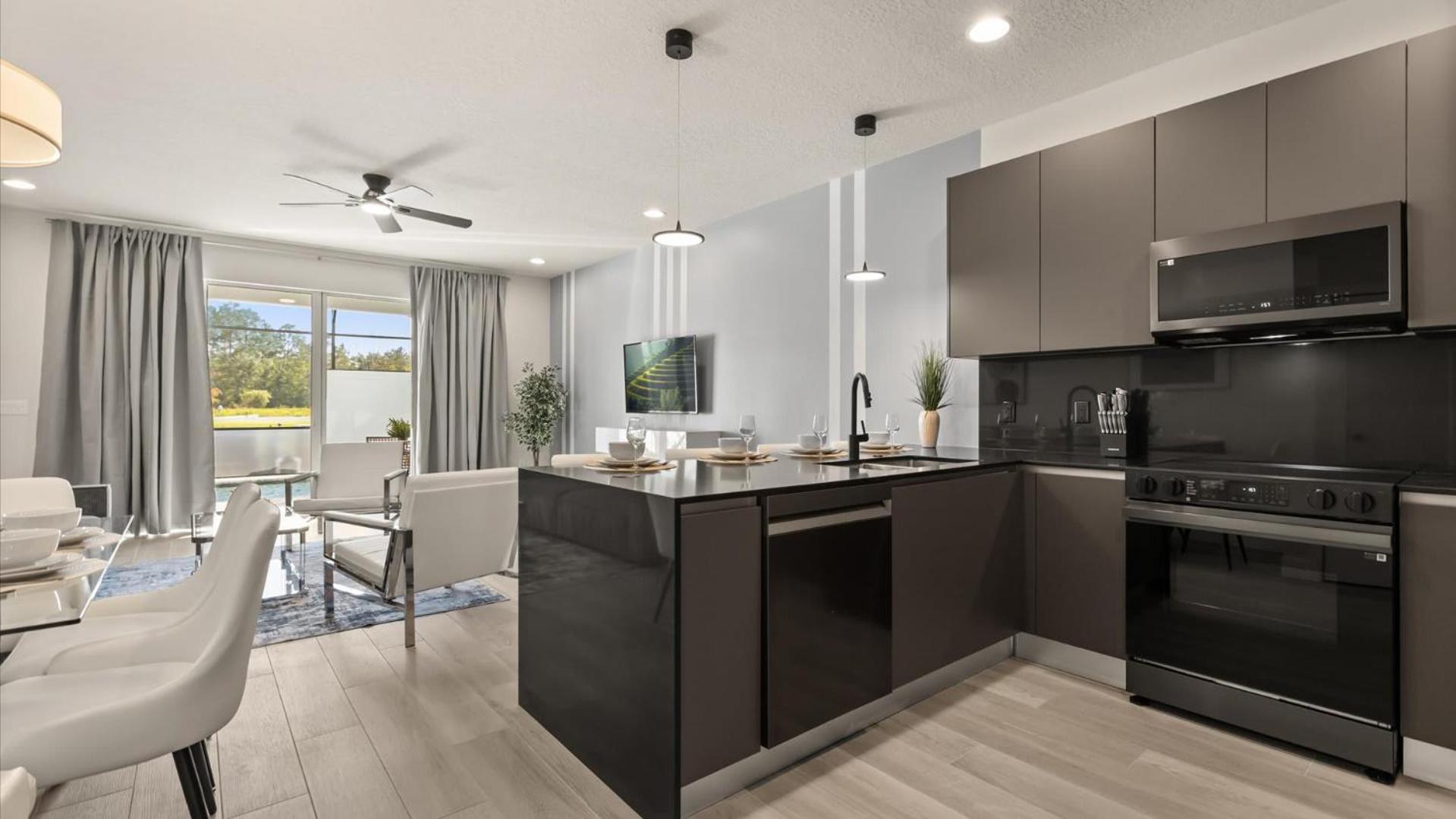 Stunning Townhome with Private Pool & Games Room