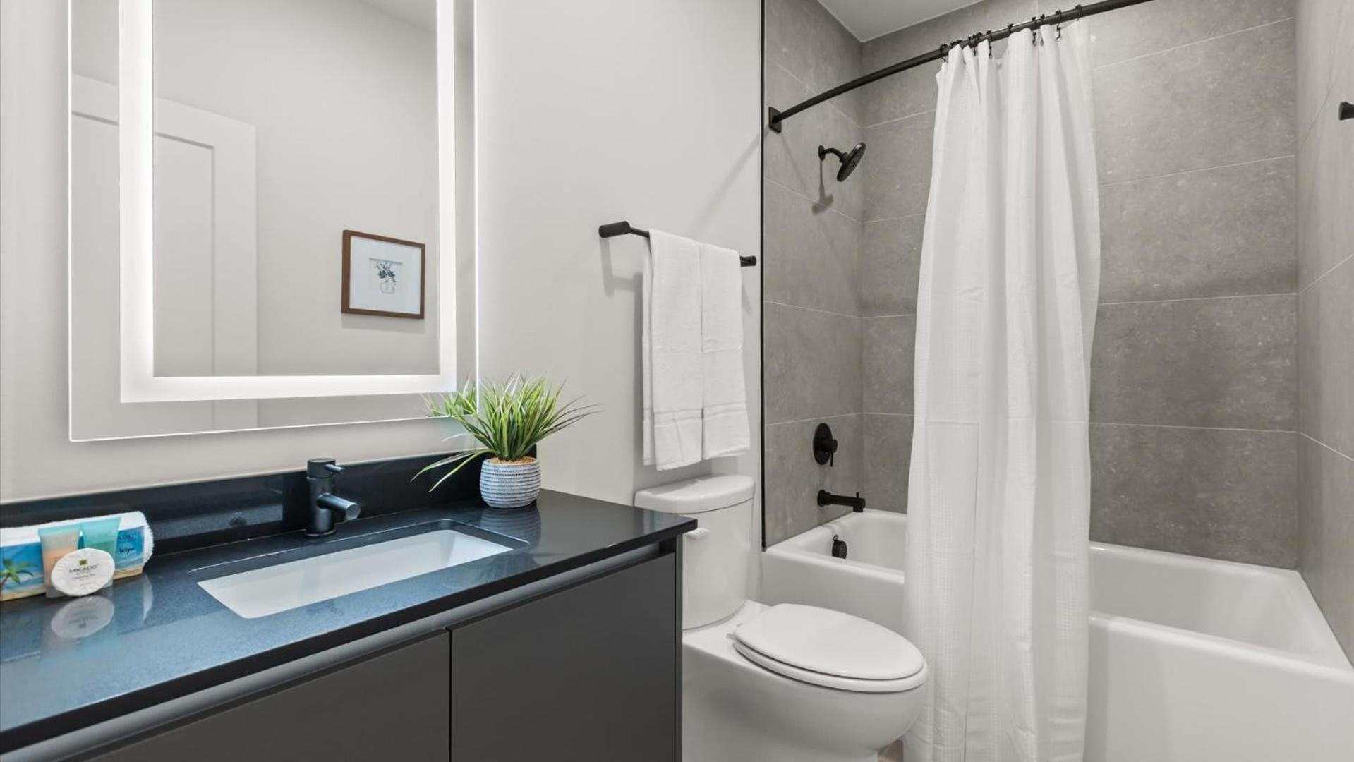 Stunning Townhome with Private Pool & Games Room