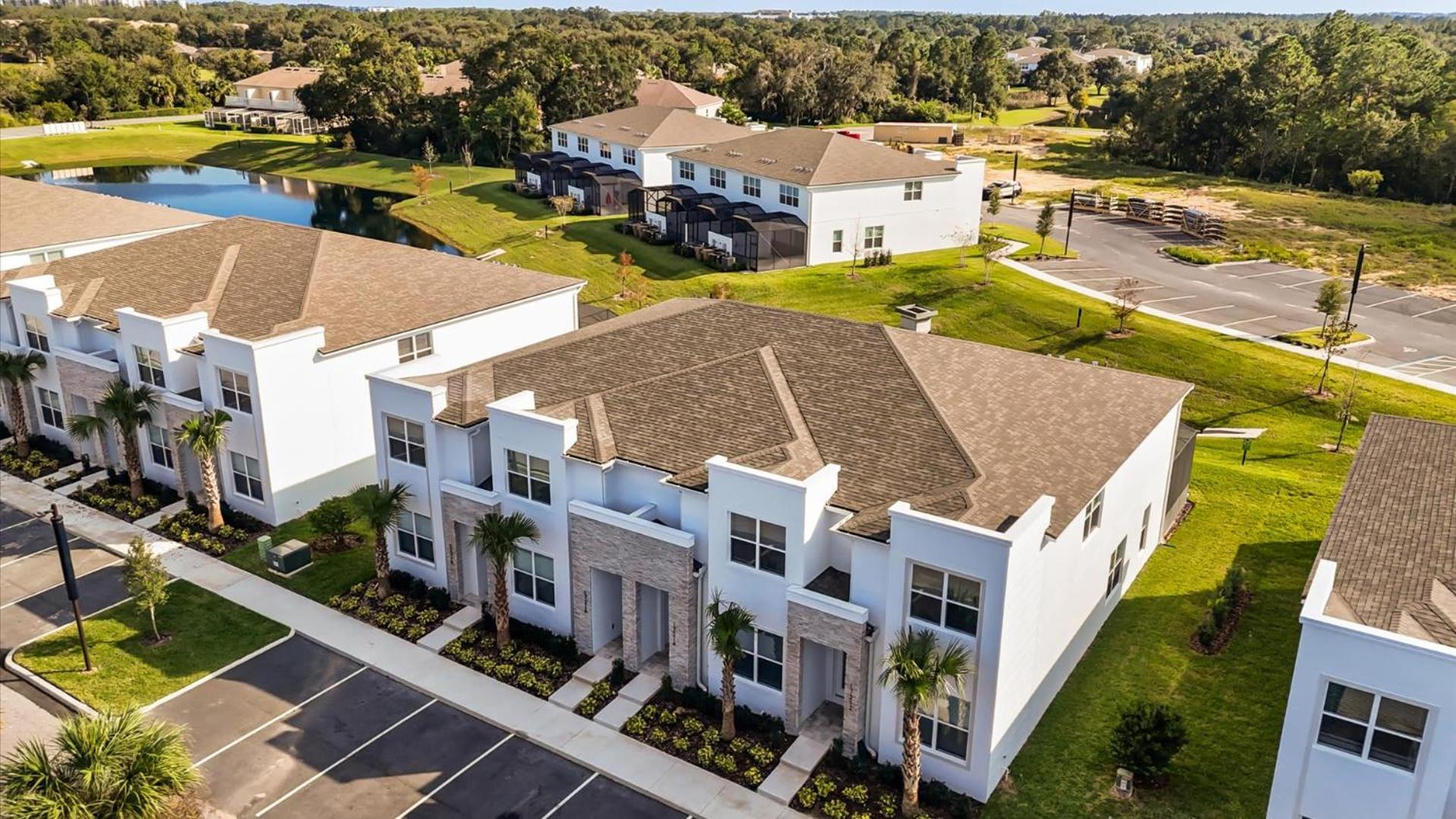 Stunning Townhome with Private Pool & Games Room