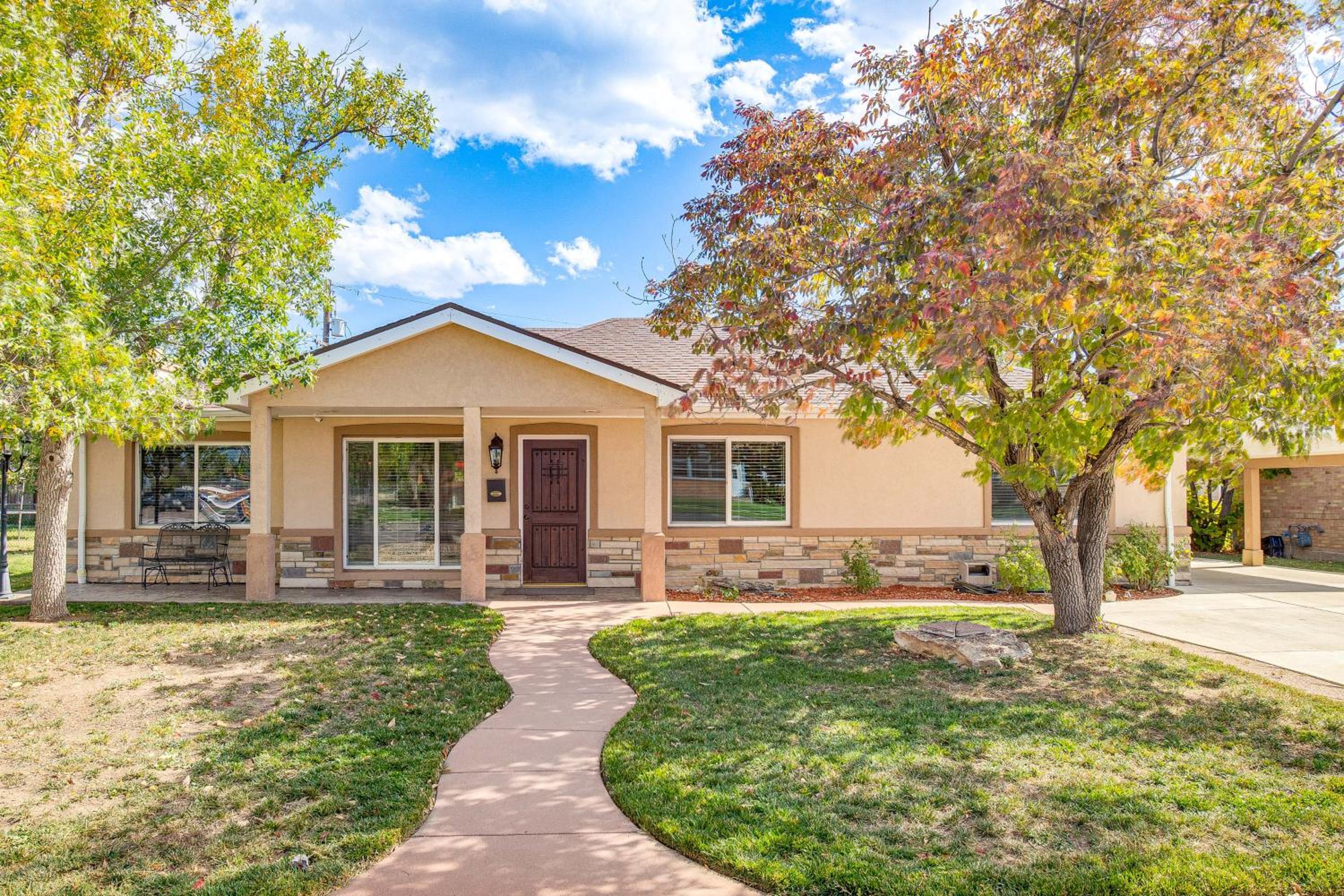 Suburban Home 9 Mi to Dtwn Denver Outdoor Oasis!