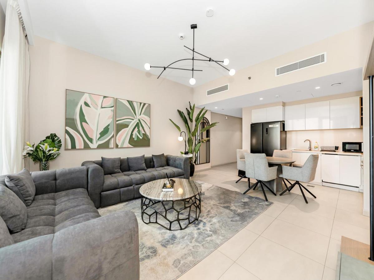 Royal Vista - Luxury 2BR Apartment at Downtown Views II - Downtown
