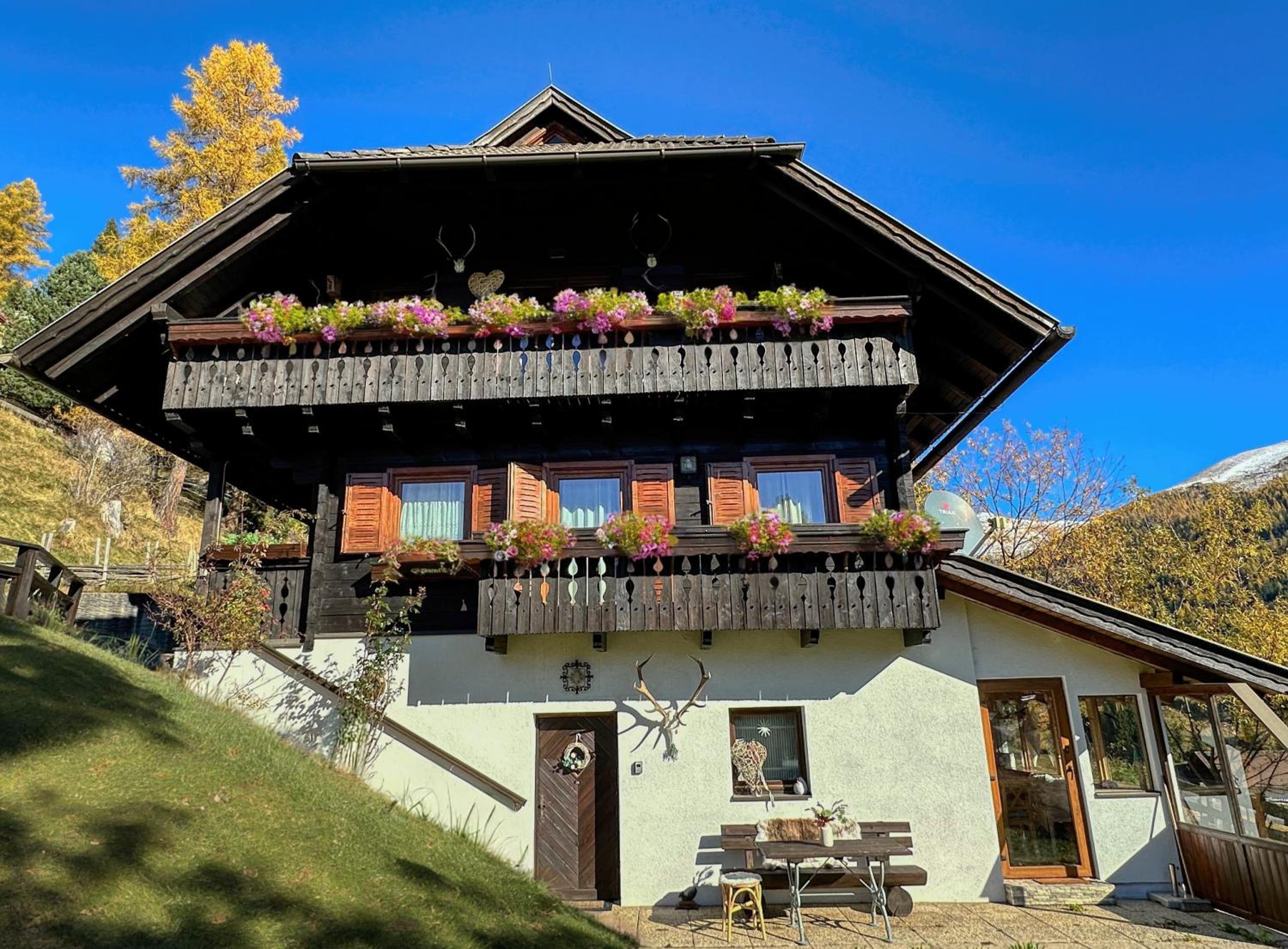Sunny apartment Ula, close to Brunnachbahn