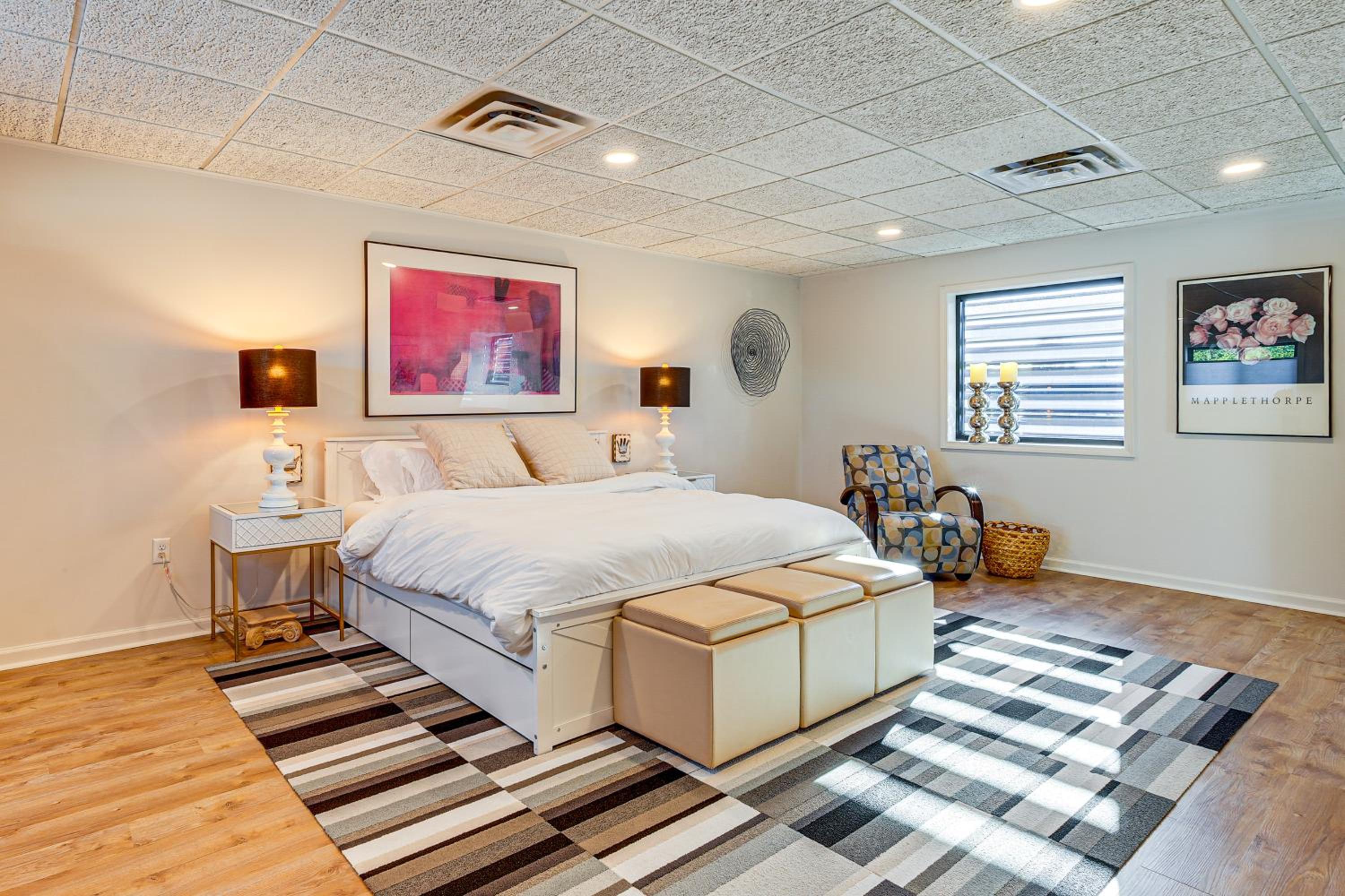 Between Restaurant and Brewery! Chic Perrysburg Apt