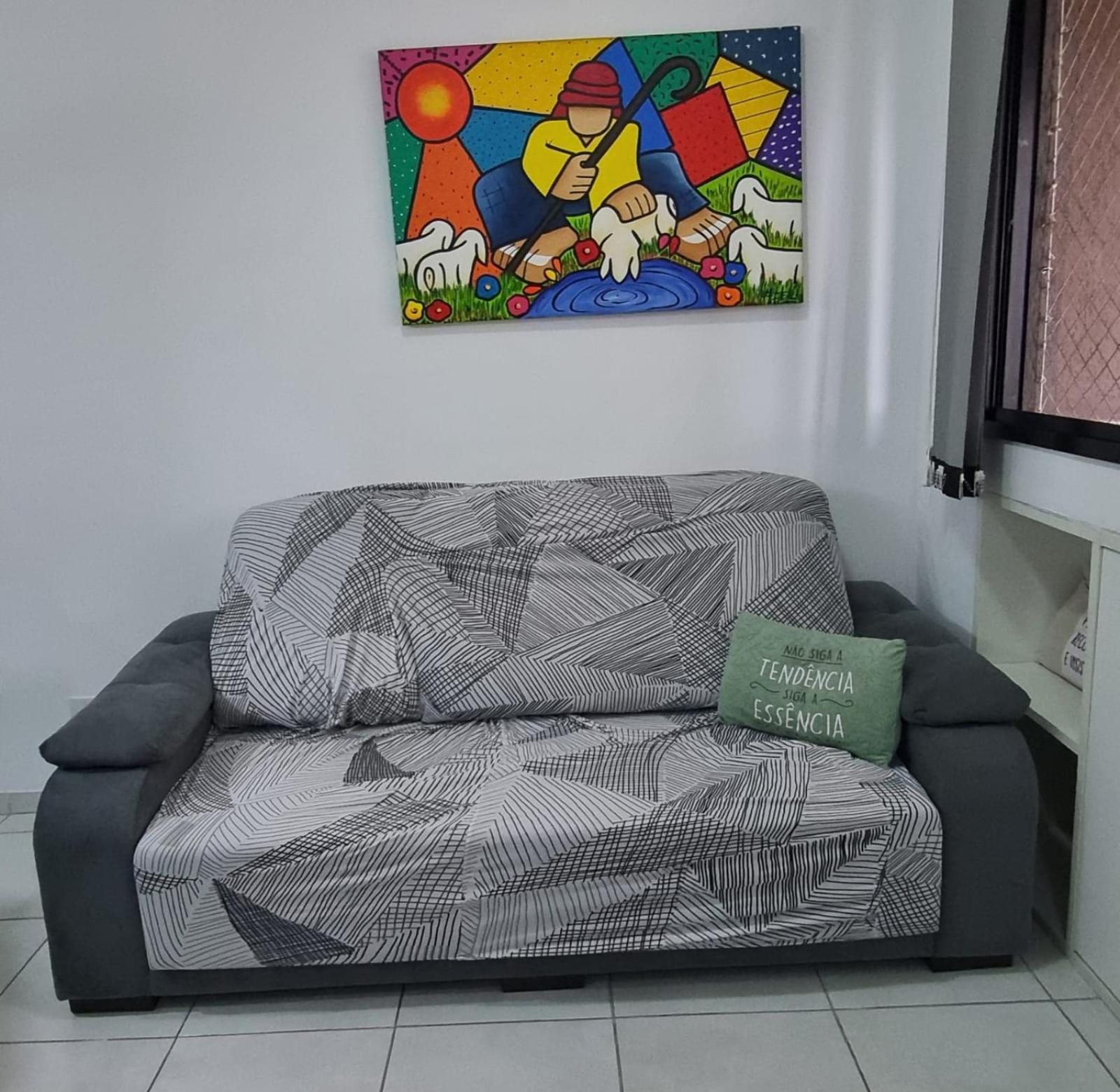 Studio bem localizado com preço justo