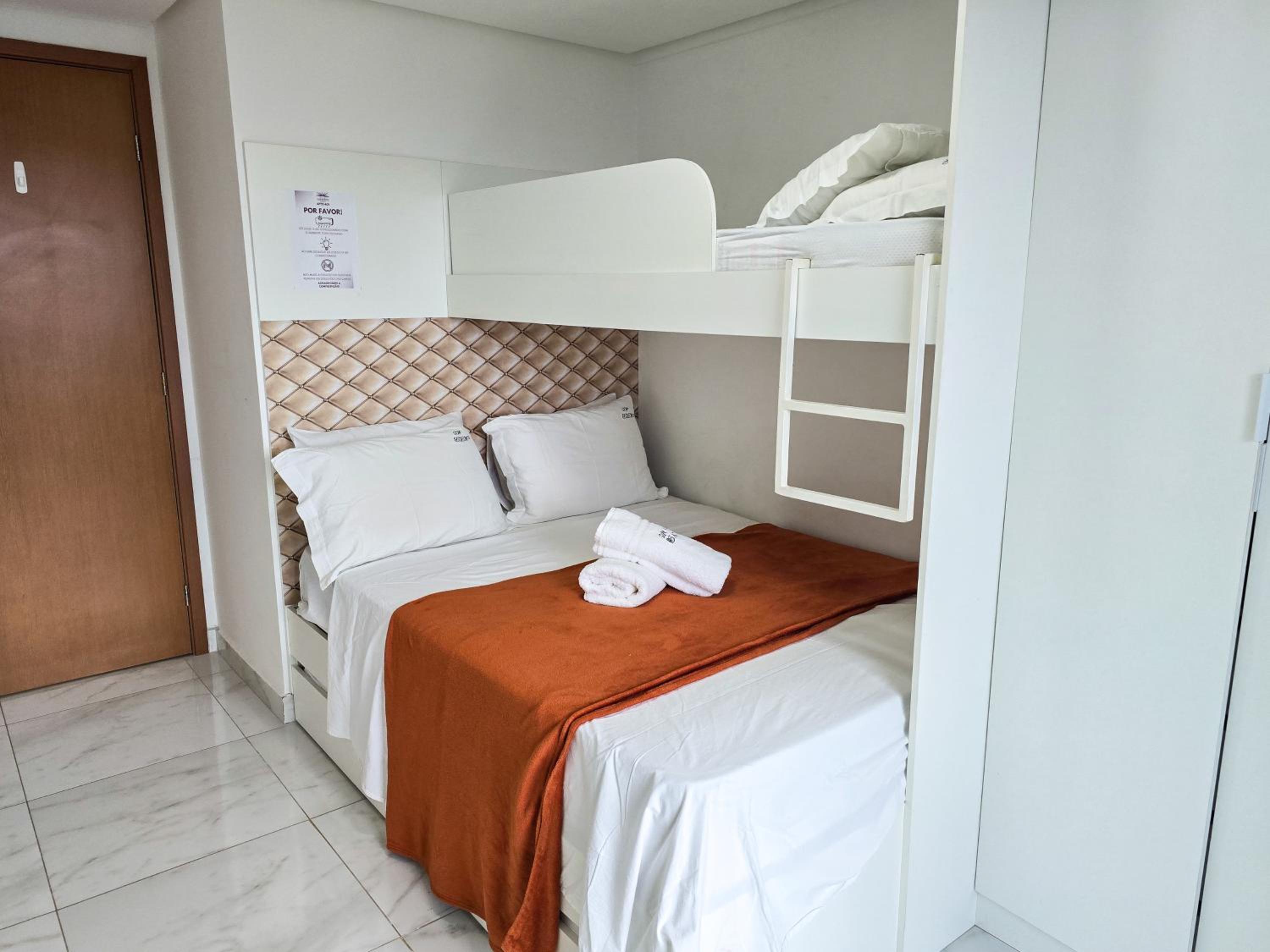 MKB405- Flat no Centro de Porto com Piscina a 150m da Praia by Oasis Ferias