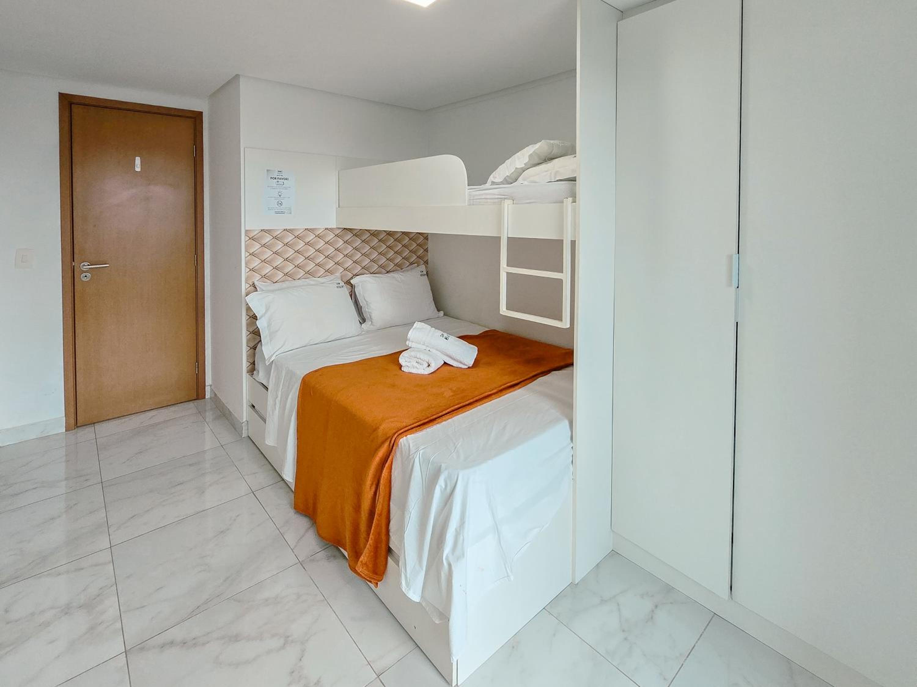 MKB405- Flat no Centro de Porto com Piscina a 150m da Praia by Oasis Ferias