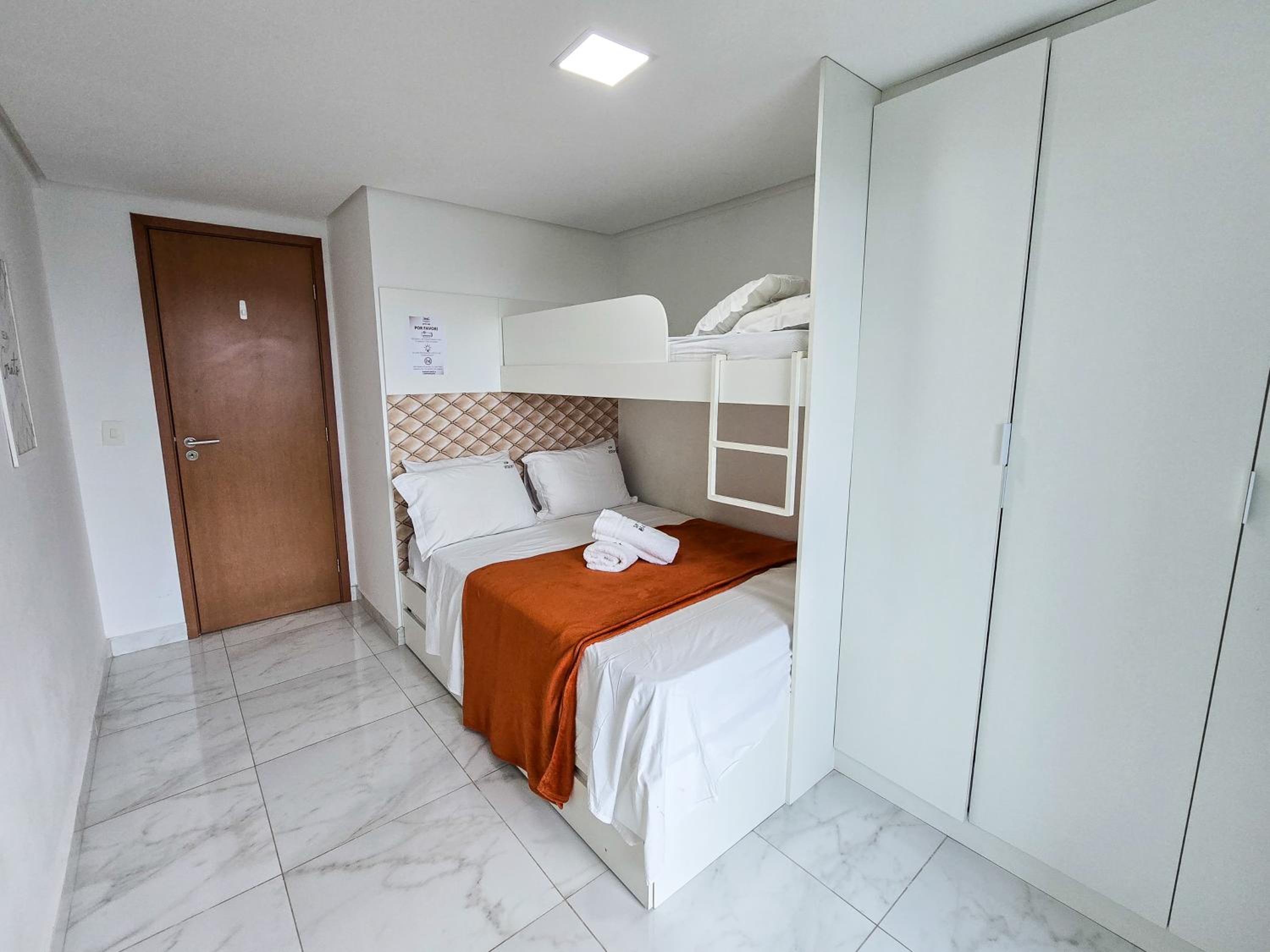 MKB405- Flat no Centro de Porto com Piscina a 150m da Praia by Oasis Ferias