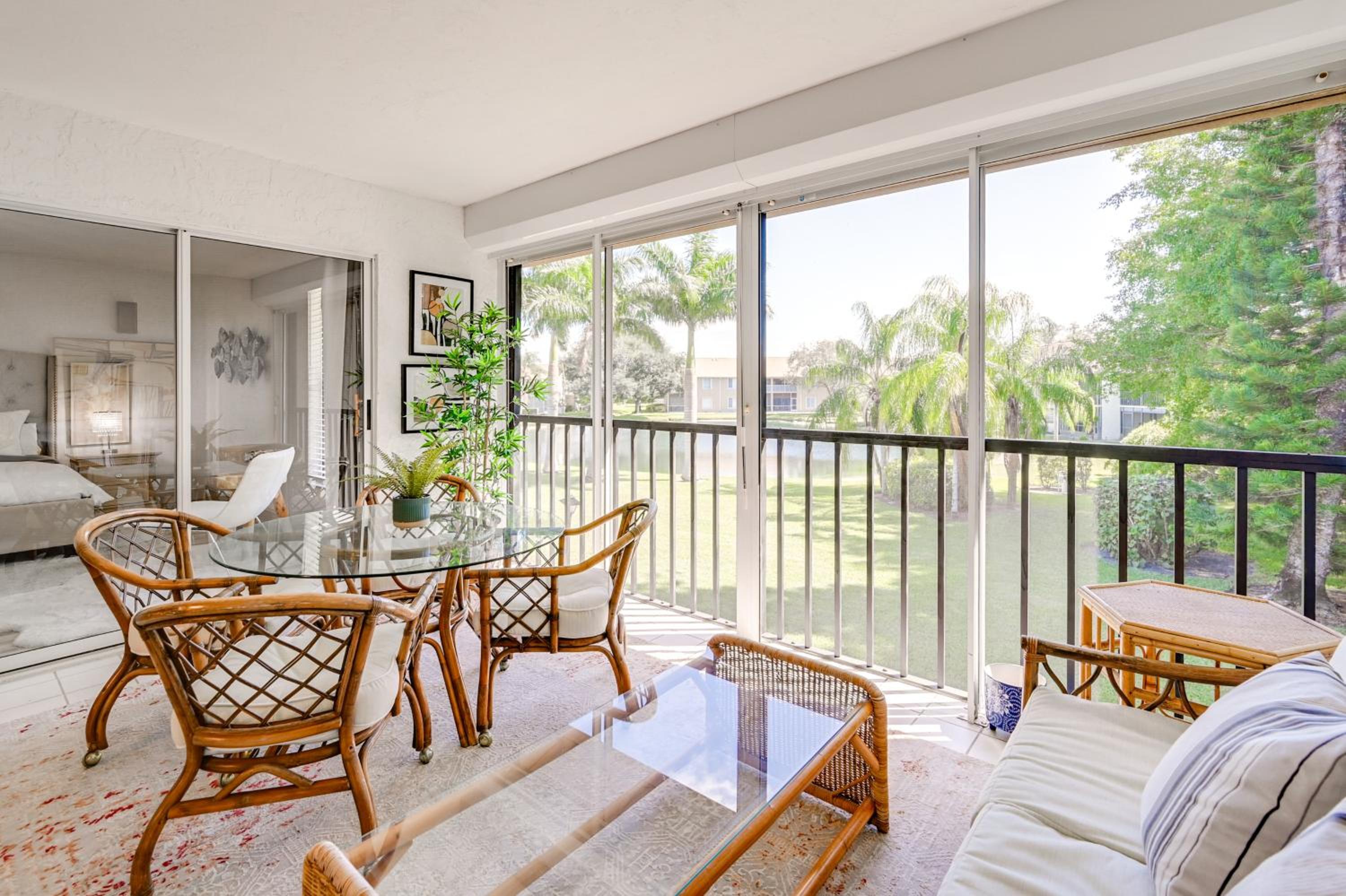 4 Mi to Beach! Naples Snowbird Nest with Pool Access