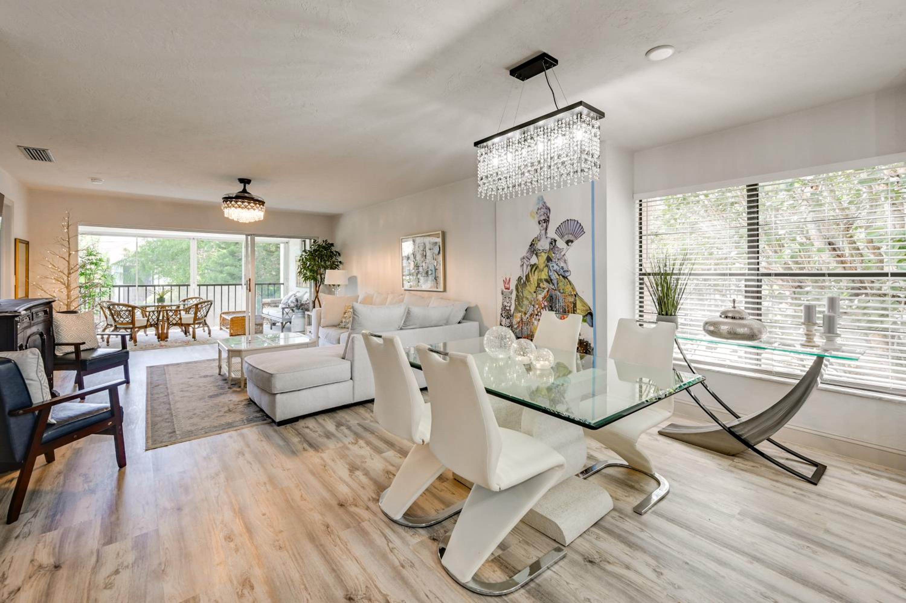 4 Mi to Beach! Naples Snowbird Nest with Pool Access