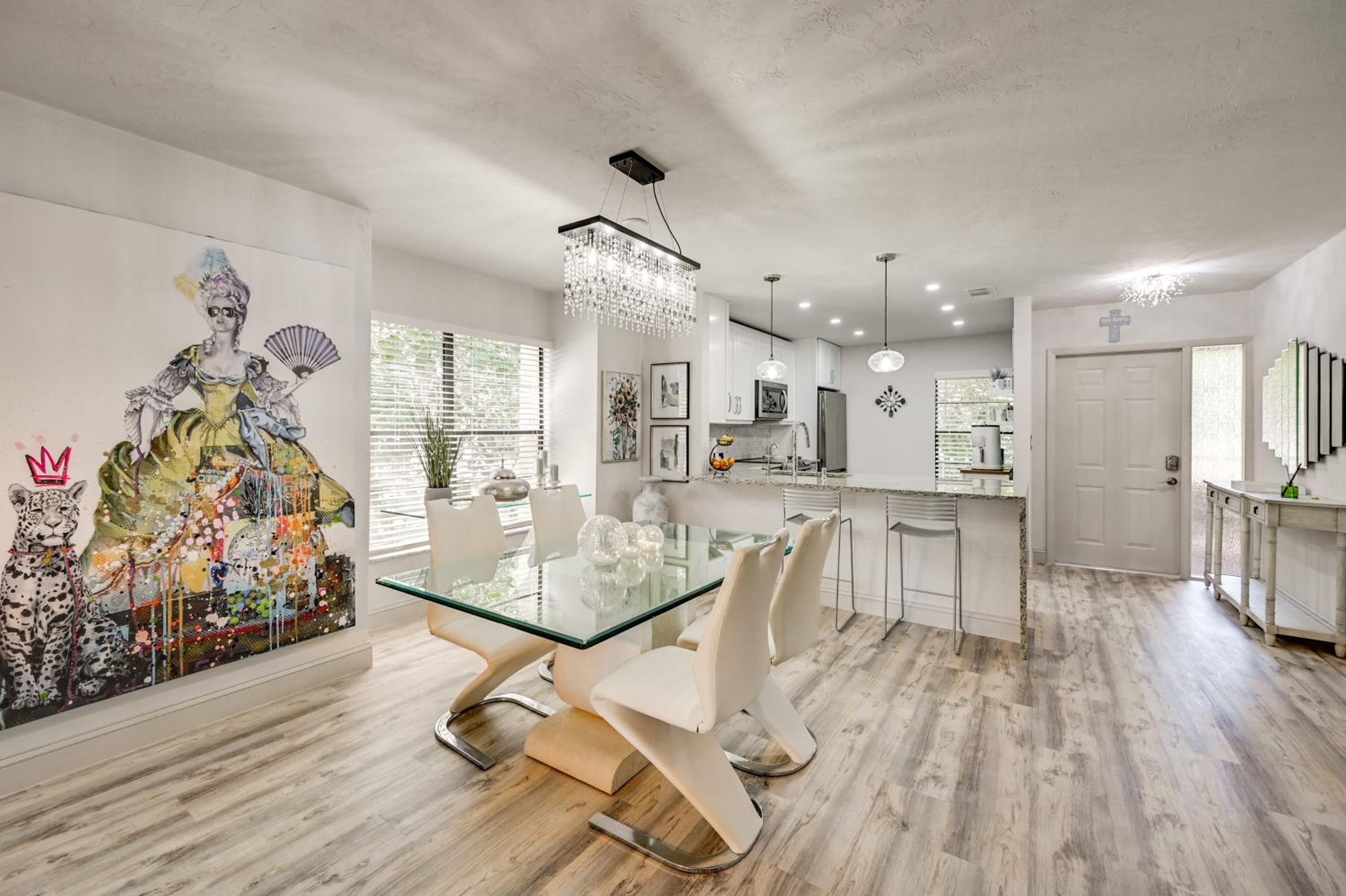4 Mi to Beach! Naples Snowbird Nest with Pool Access