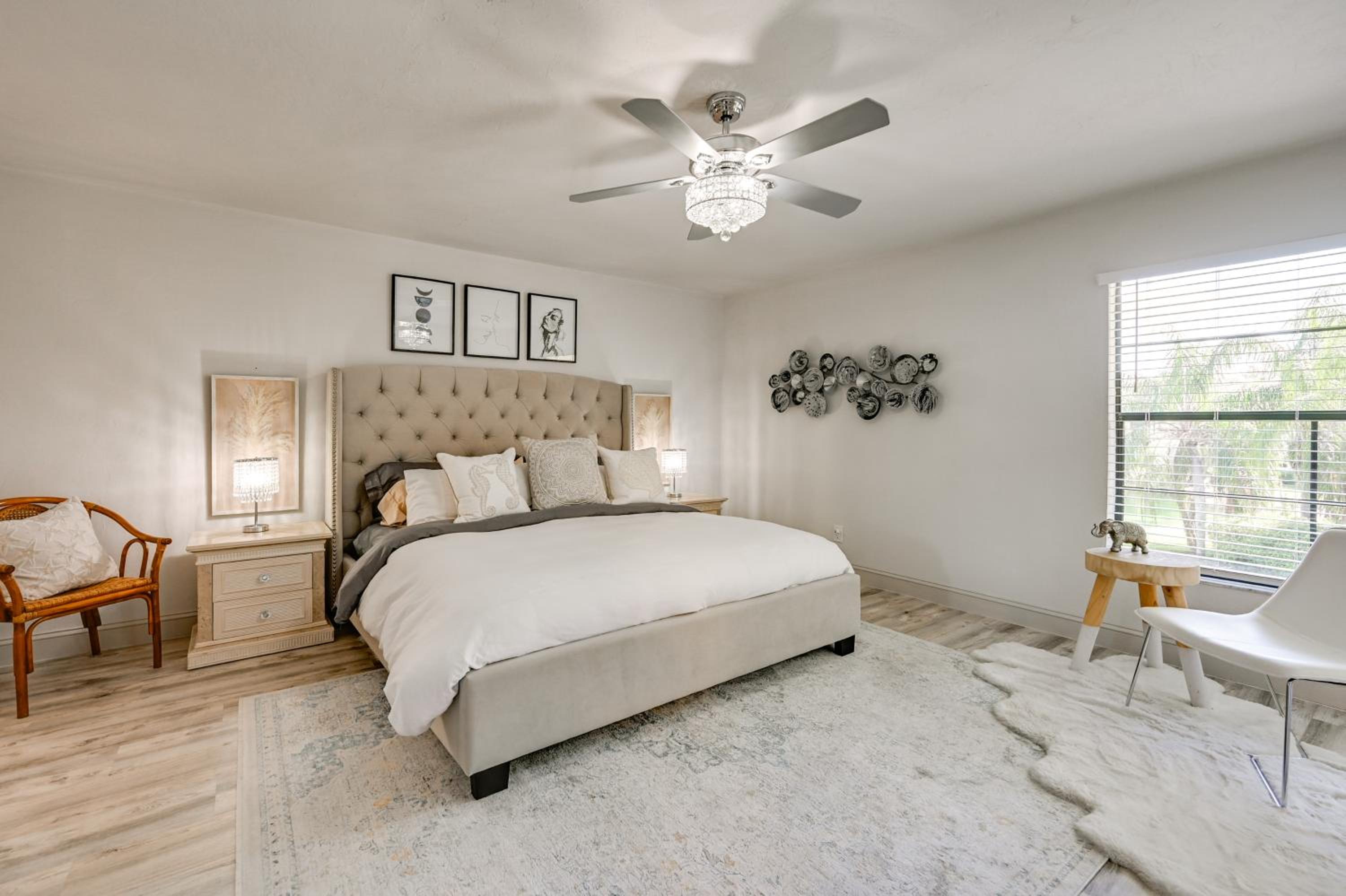 4 Mi to Beach! Naples Snowbird Nest with Pool Access