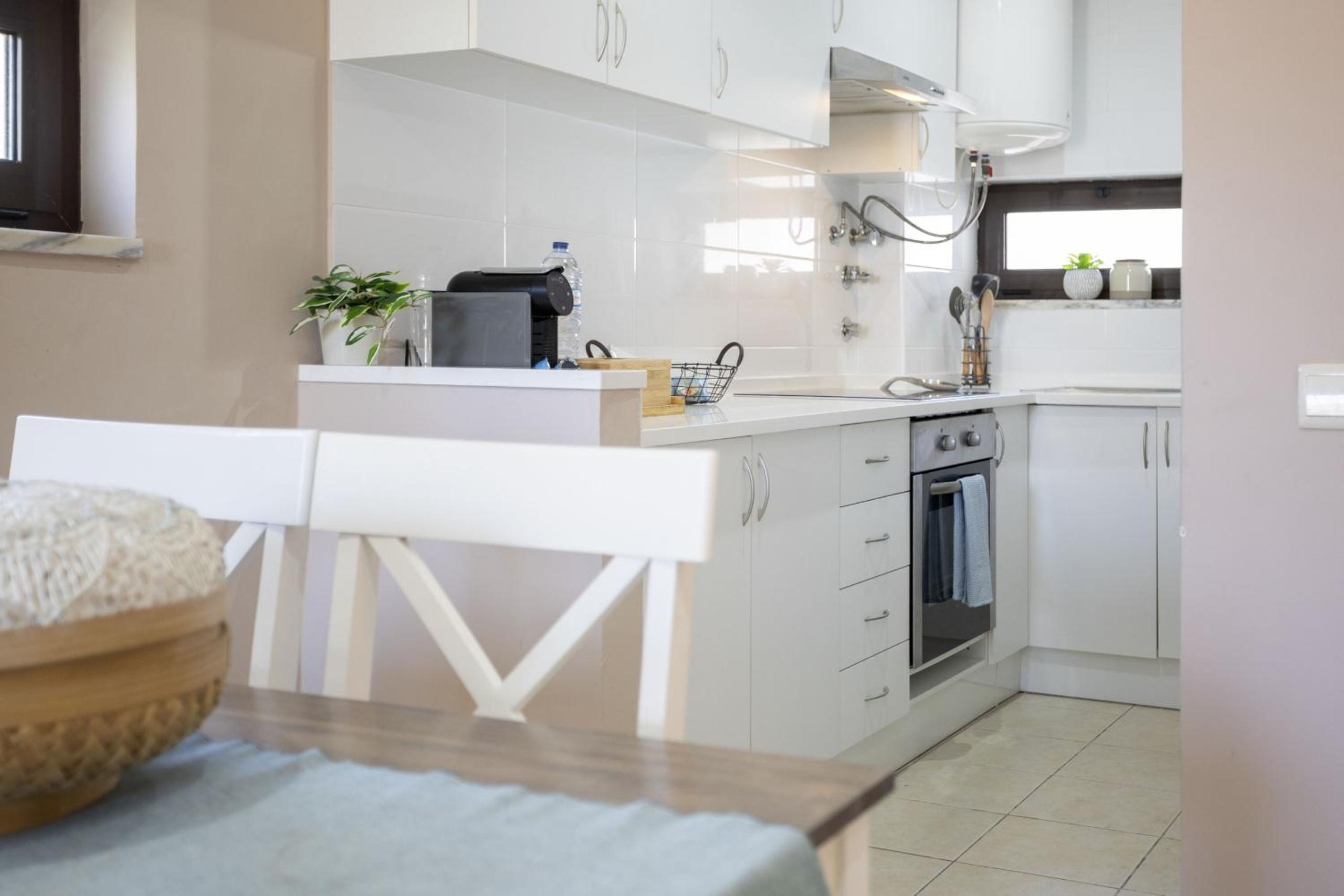 Forte Beach Retreat - 2BR Apartment with Terrace & AC