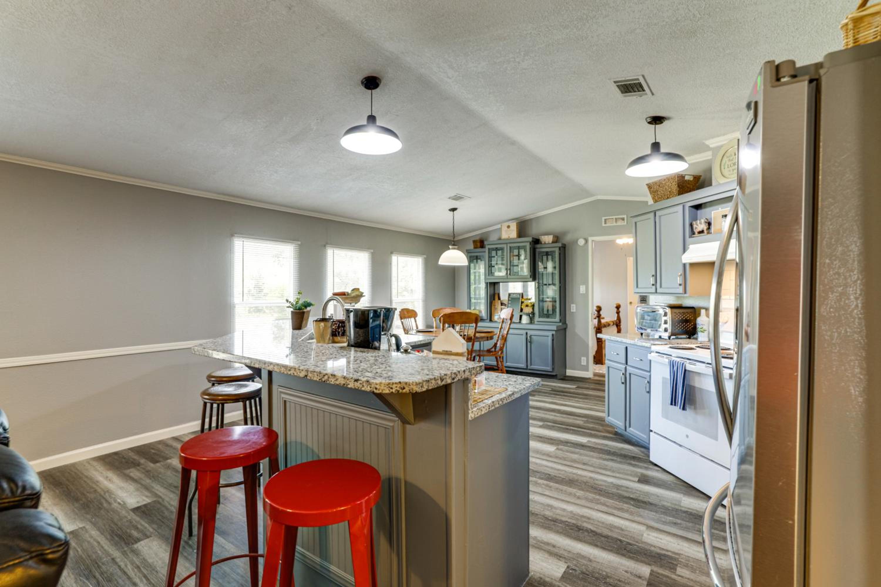 Quiet Country Living! Retreat Near Dtwn Waxahachie