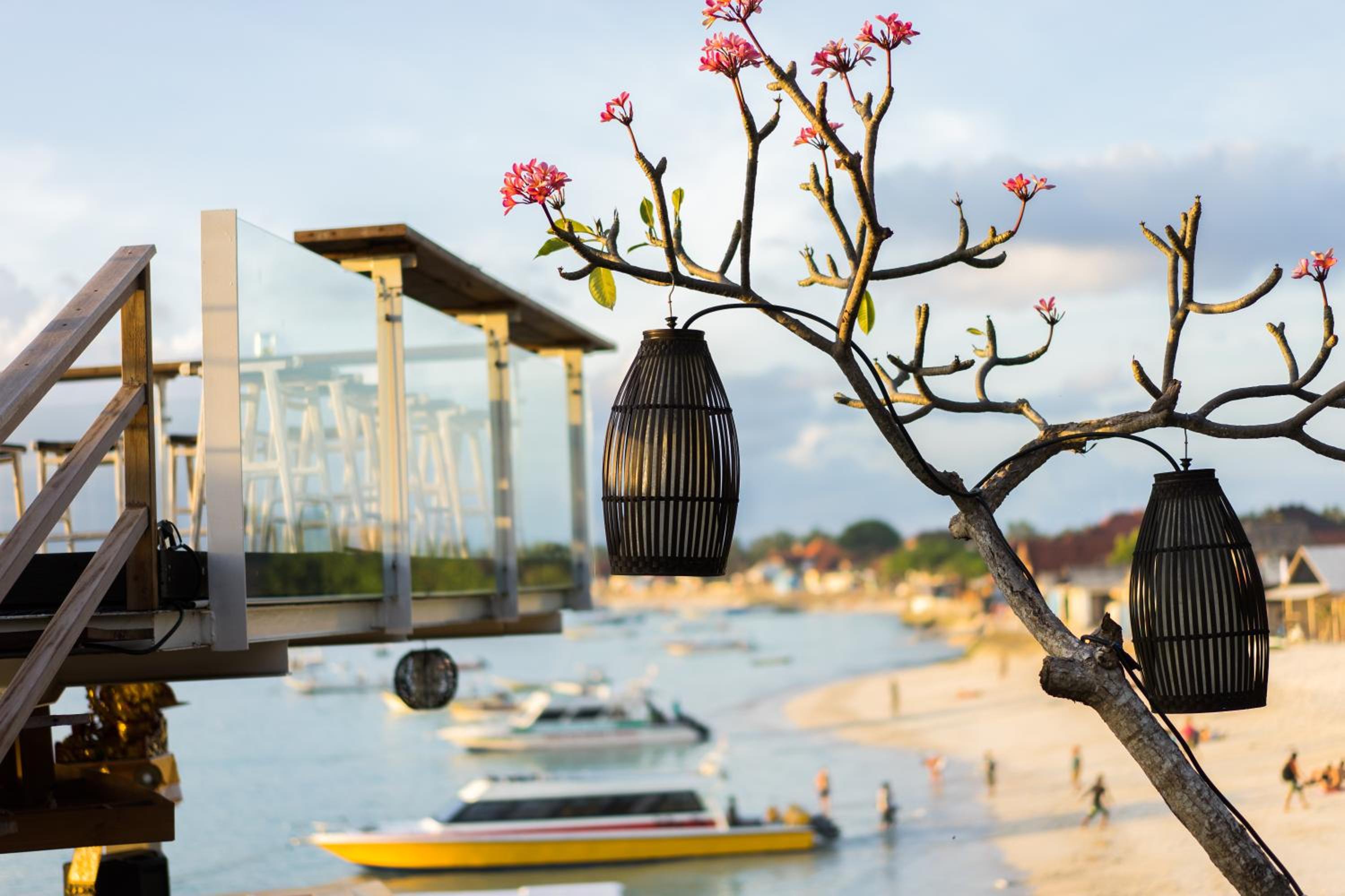 Ware Ware Surf Bungalow Lembongan