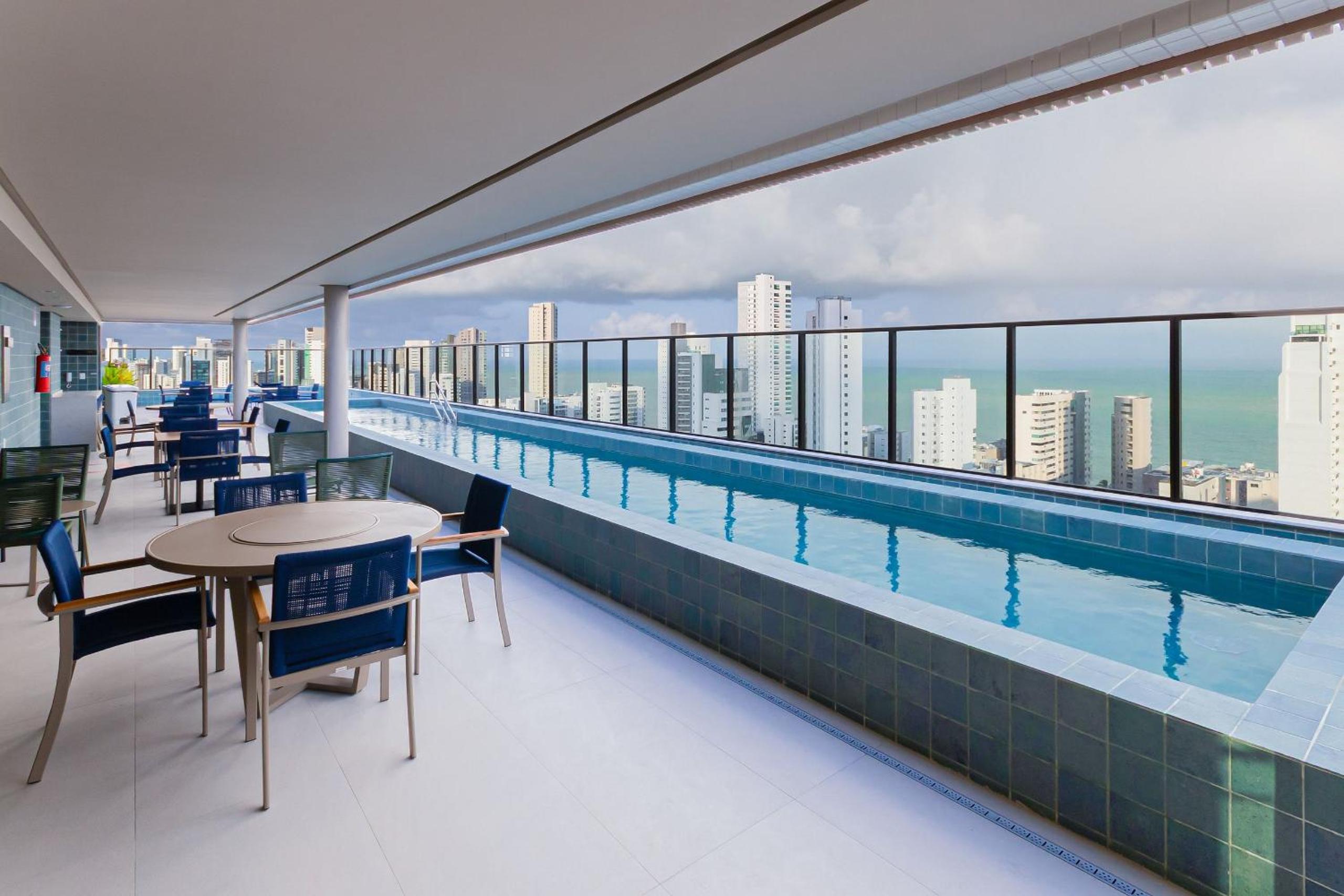 Icon Boa Viagem New 300m from Beach | By Carpediem