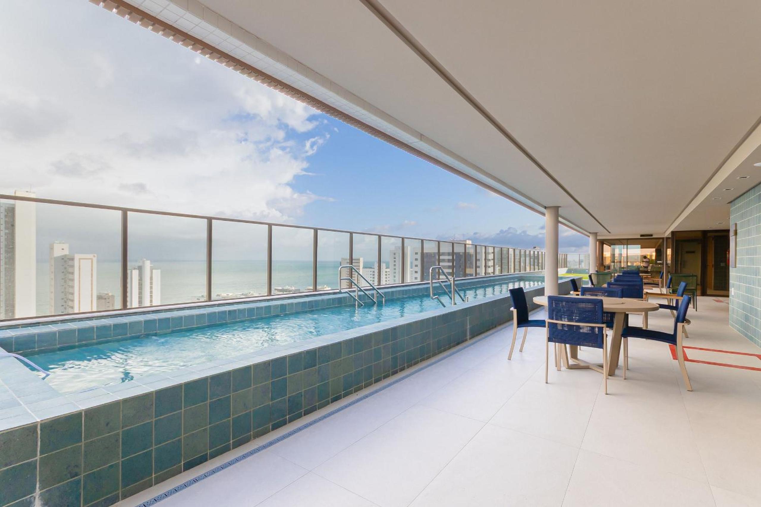 Icon Boa Viagem New 300m from Beach | By Carpediem
