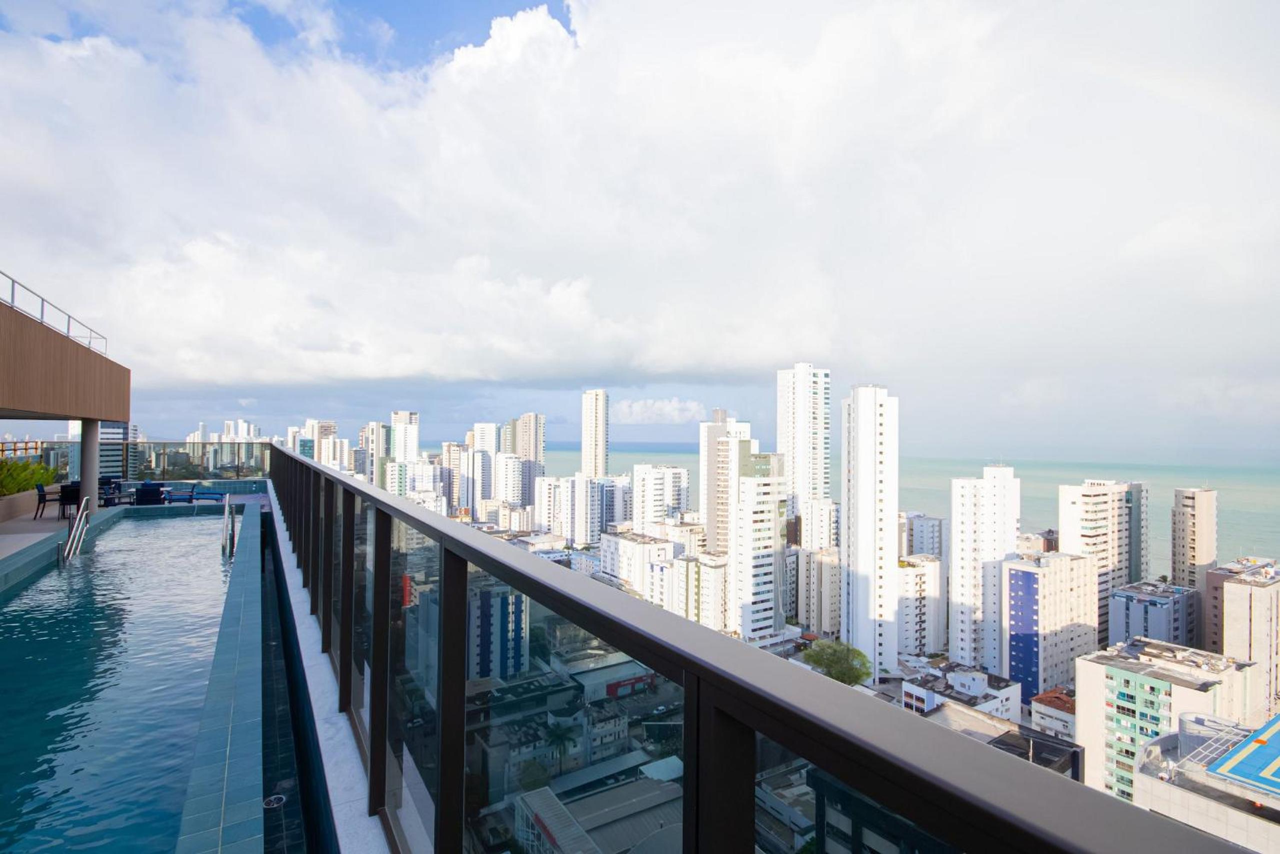 Icon Boa Viagem New 300m from Beach | By Carpediem