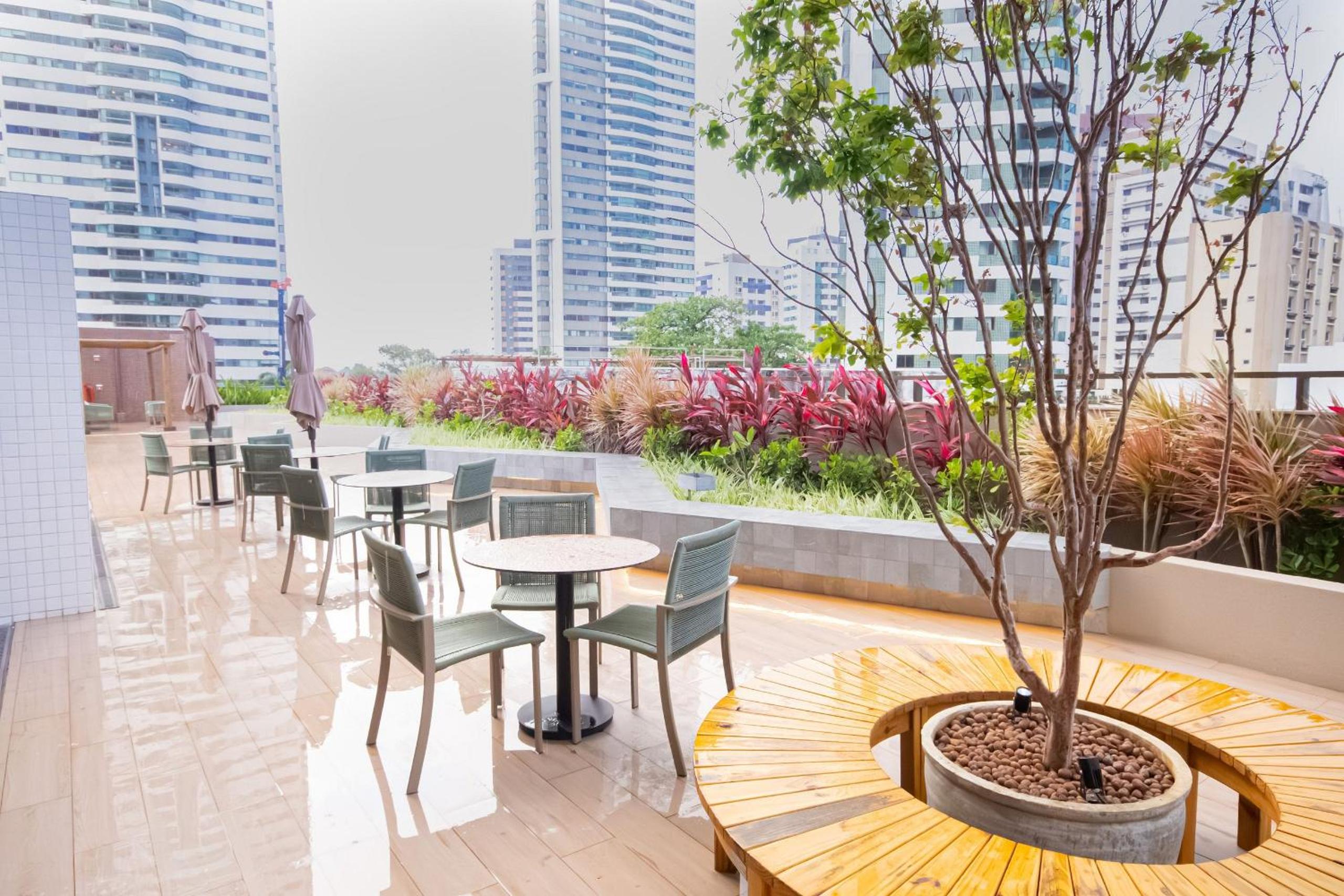 Icon Boa Viagem New 300m from Beach | By Carpediem