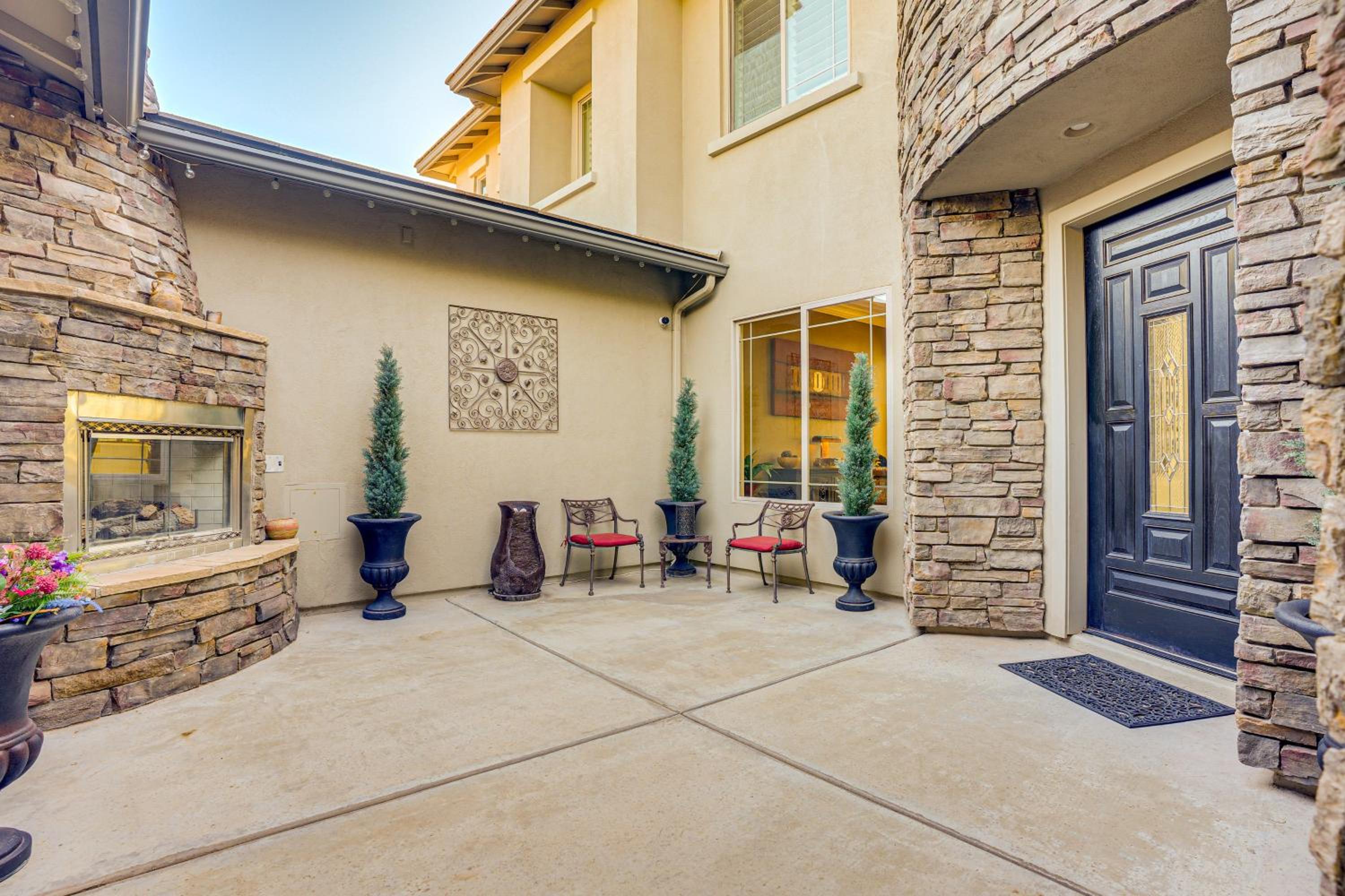 Mtn-View Patio Oasis! Luxe Family Home in Peoria