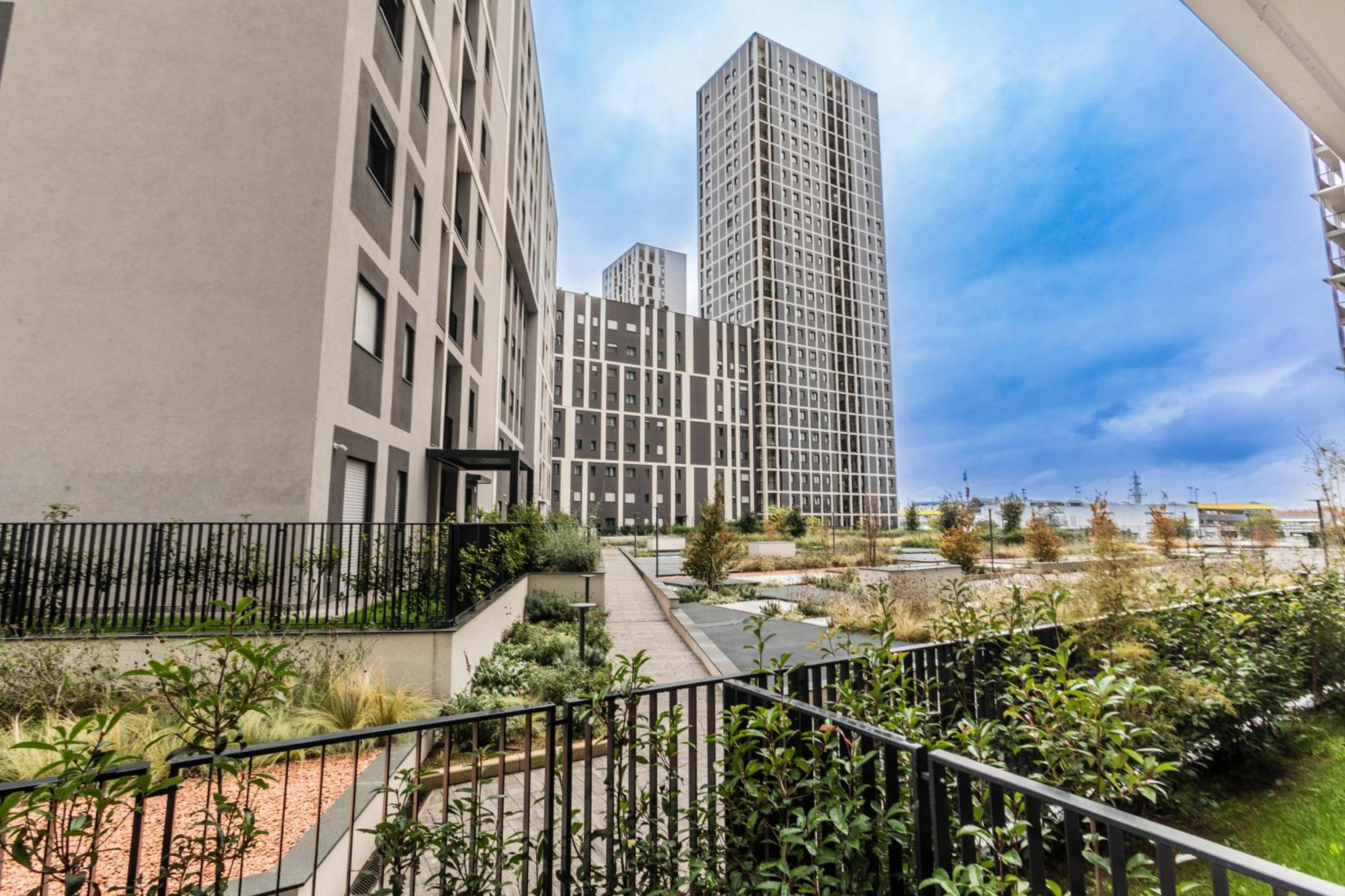 Prime Living Milano Merlata - Cozy Garden Apartment
