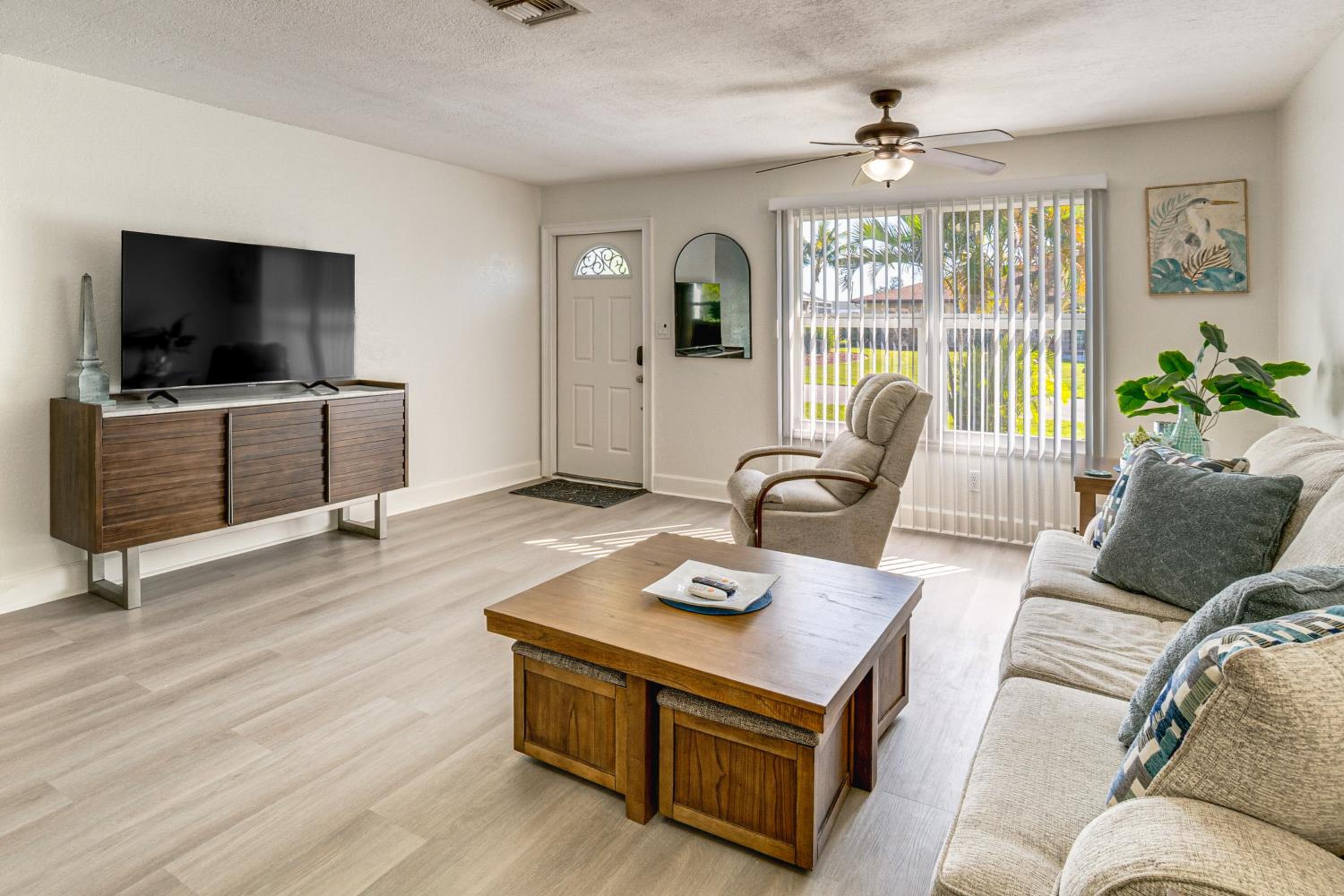 Fish, Swim and Boat Riverfront Port Charlotte Home