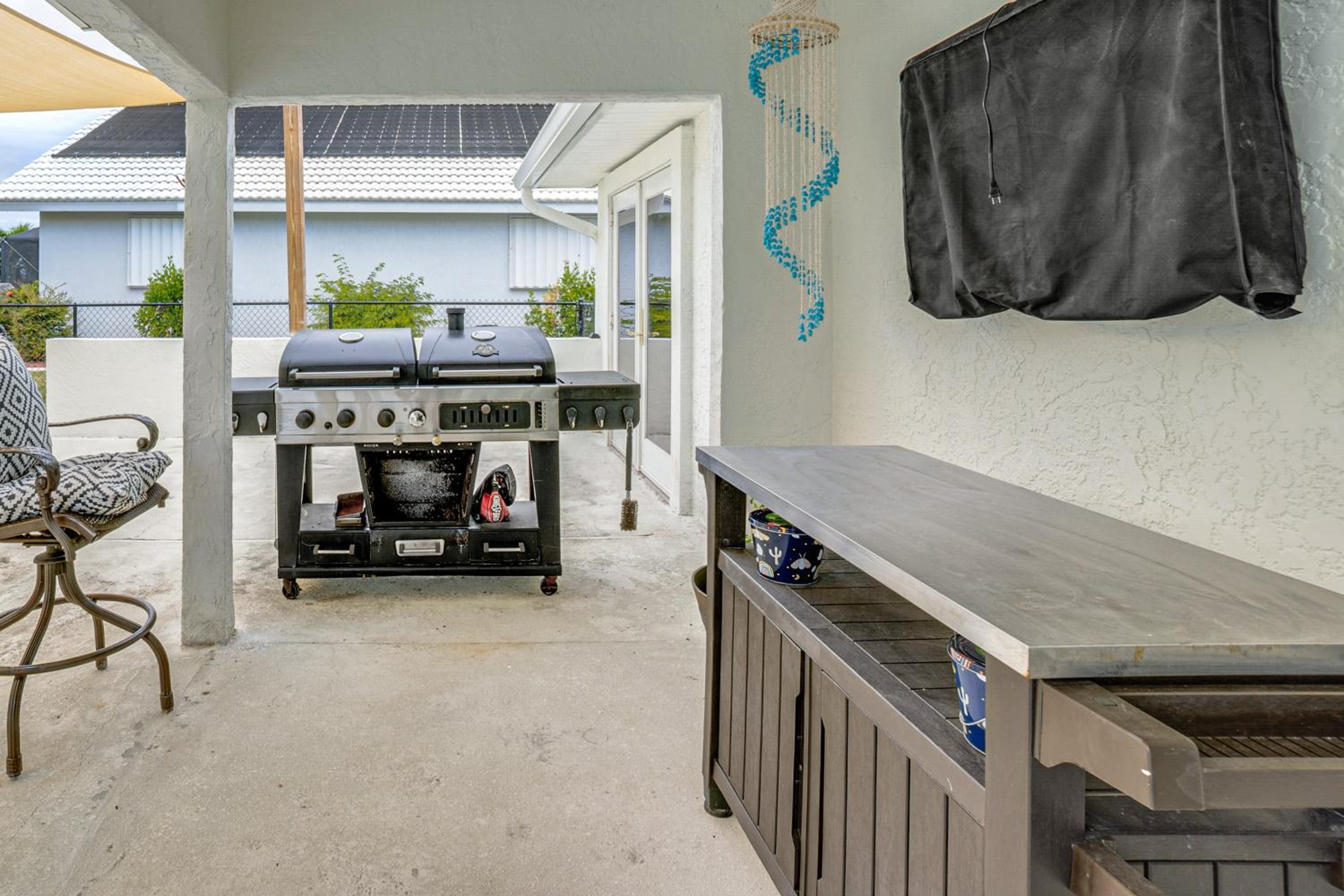 Fish, Swim and Boat Riverfront Port Charlotte Home