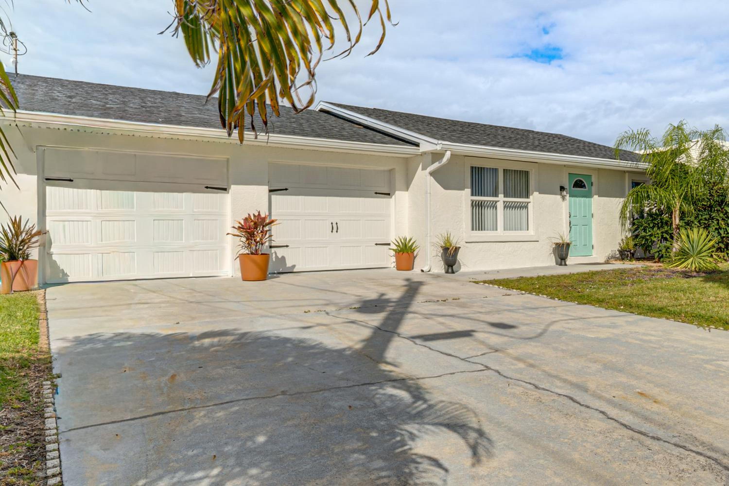 Fish, Swim and Boat Riverfront Port Charlotte Home