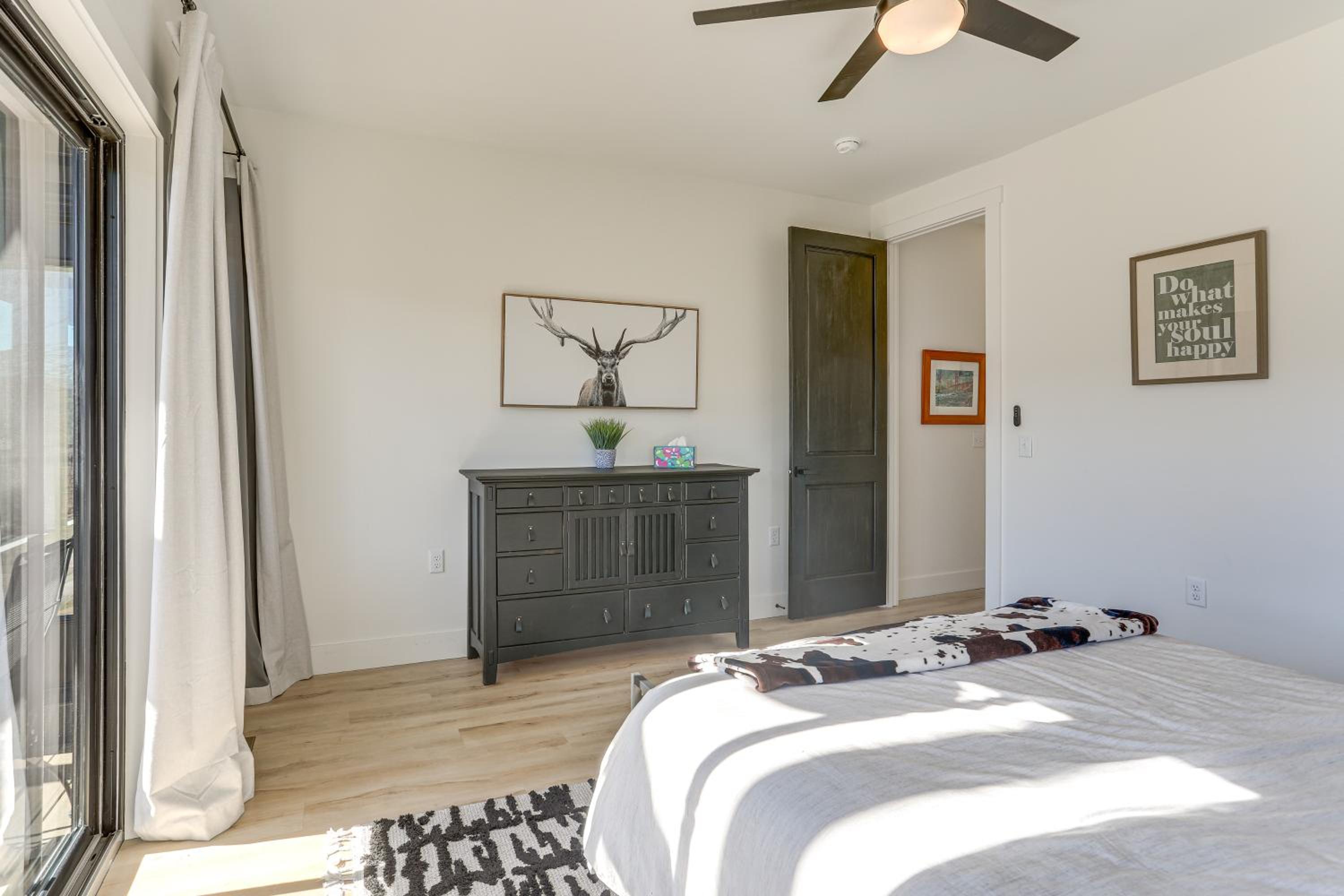 3 Mi to Holiday Valley Mtn-View Home with Hot Tub