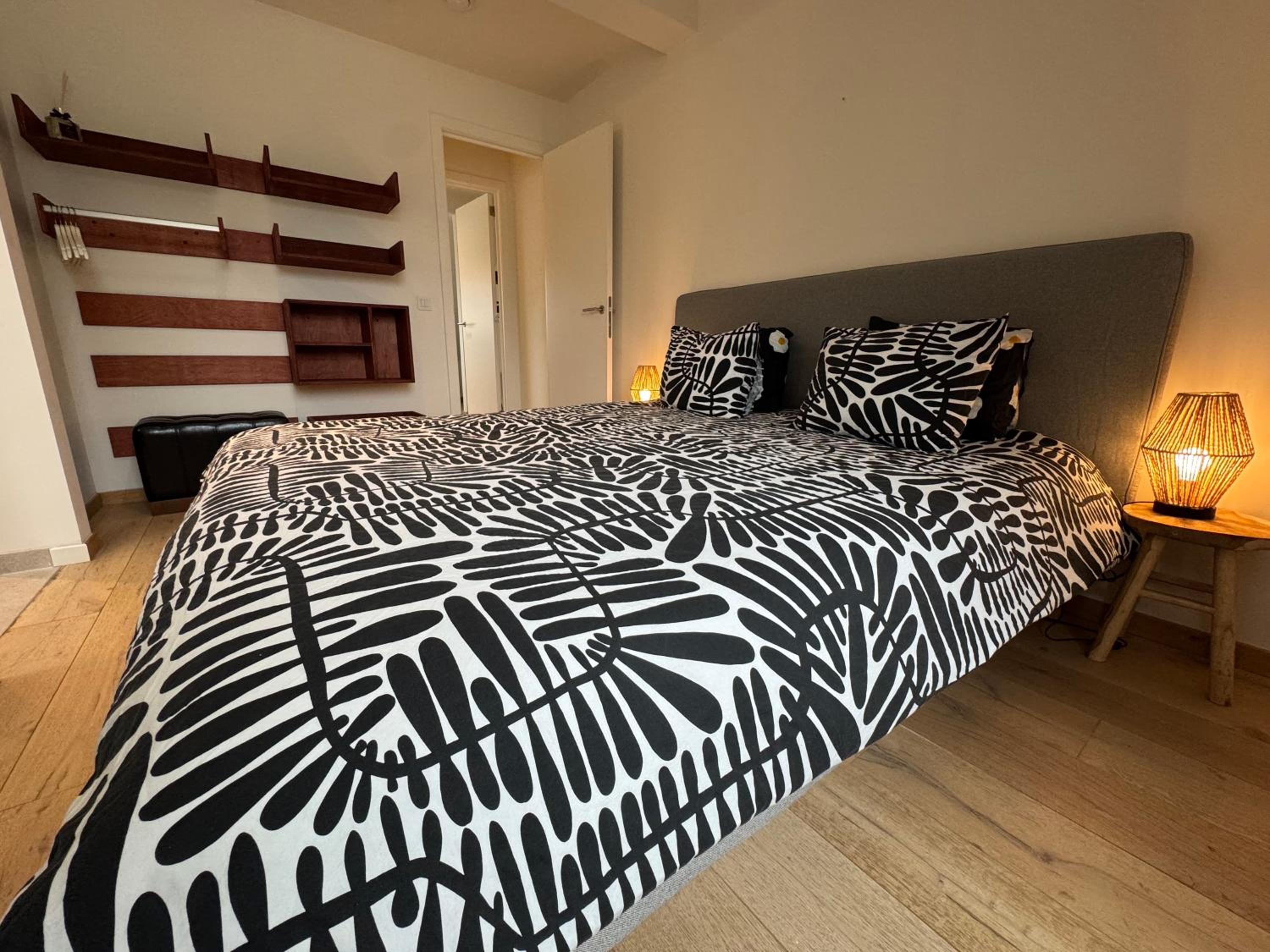Downtown Spacious Design Duplex 3bedR