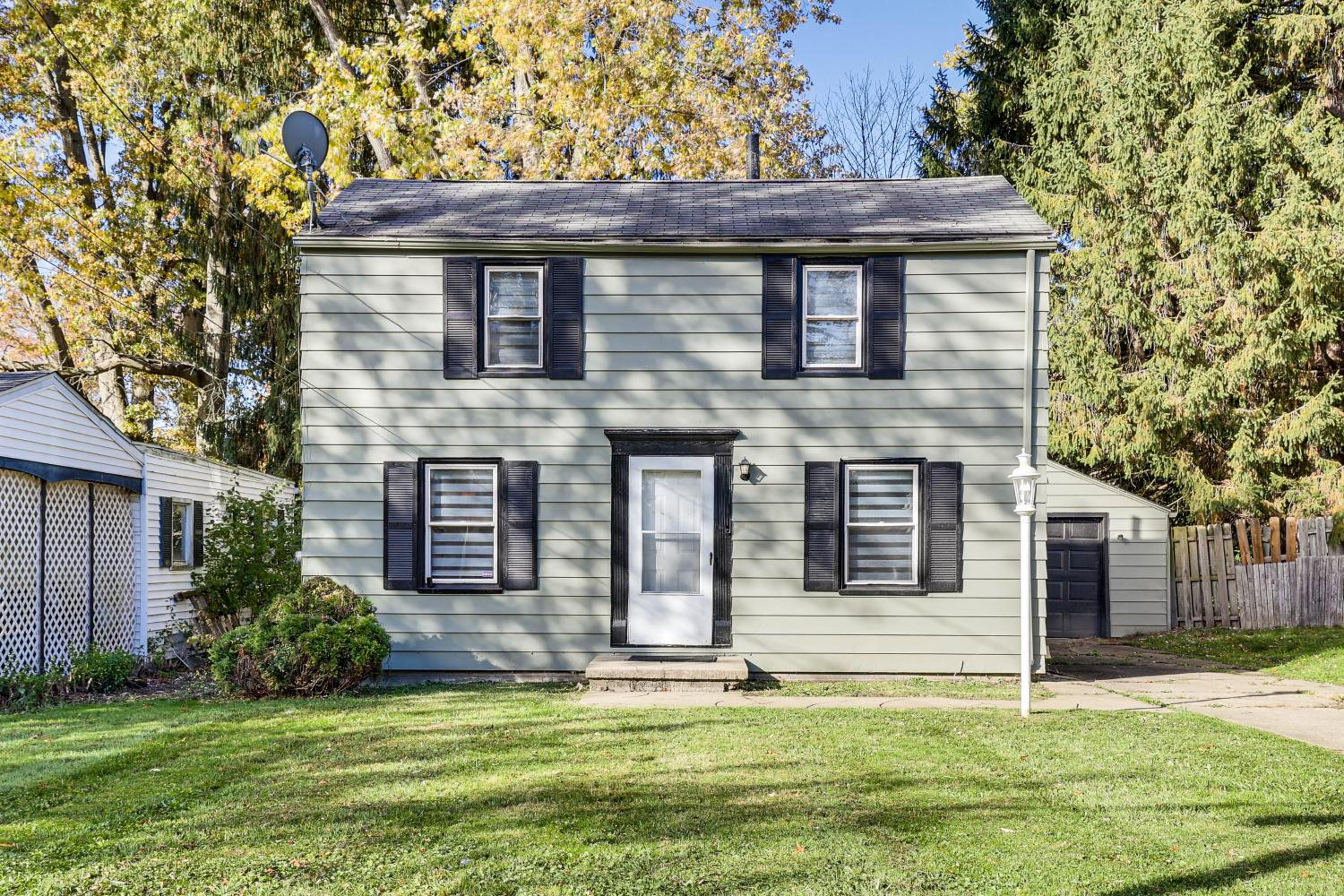 Cozy Home 4 Mi to YSU Campus Penguins Welcome!