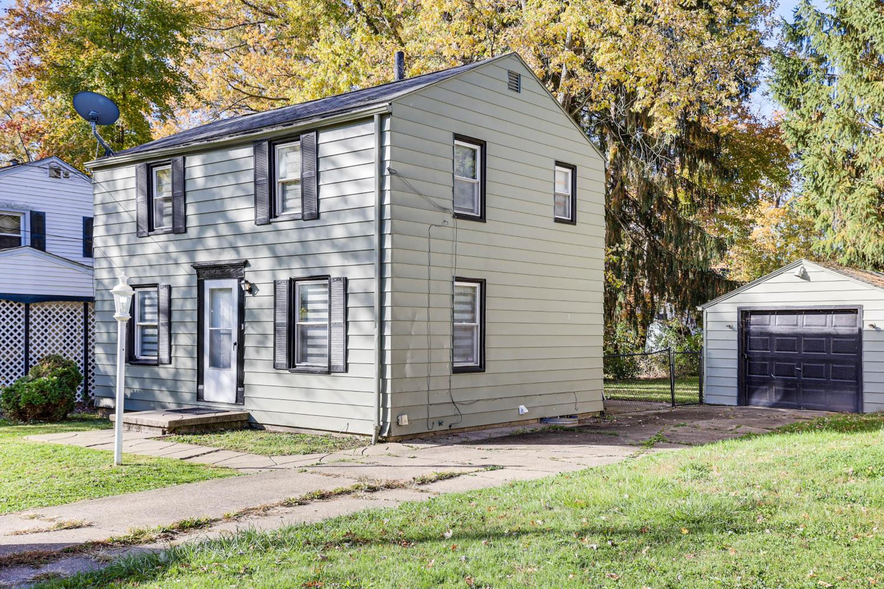 Cozy Home 4 Mi to YSU Campus Penguins Welcome!