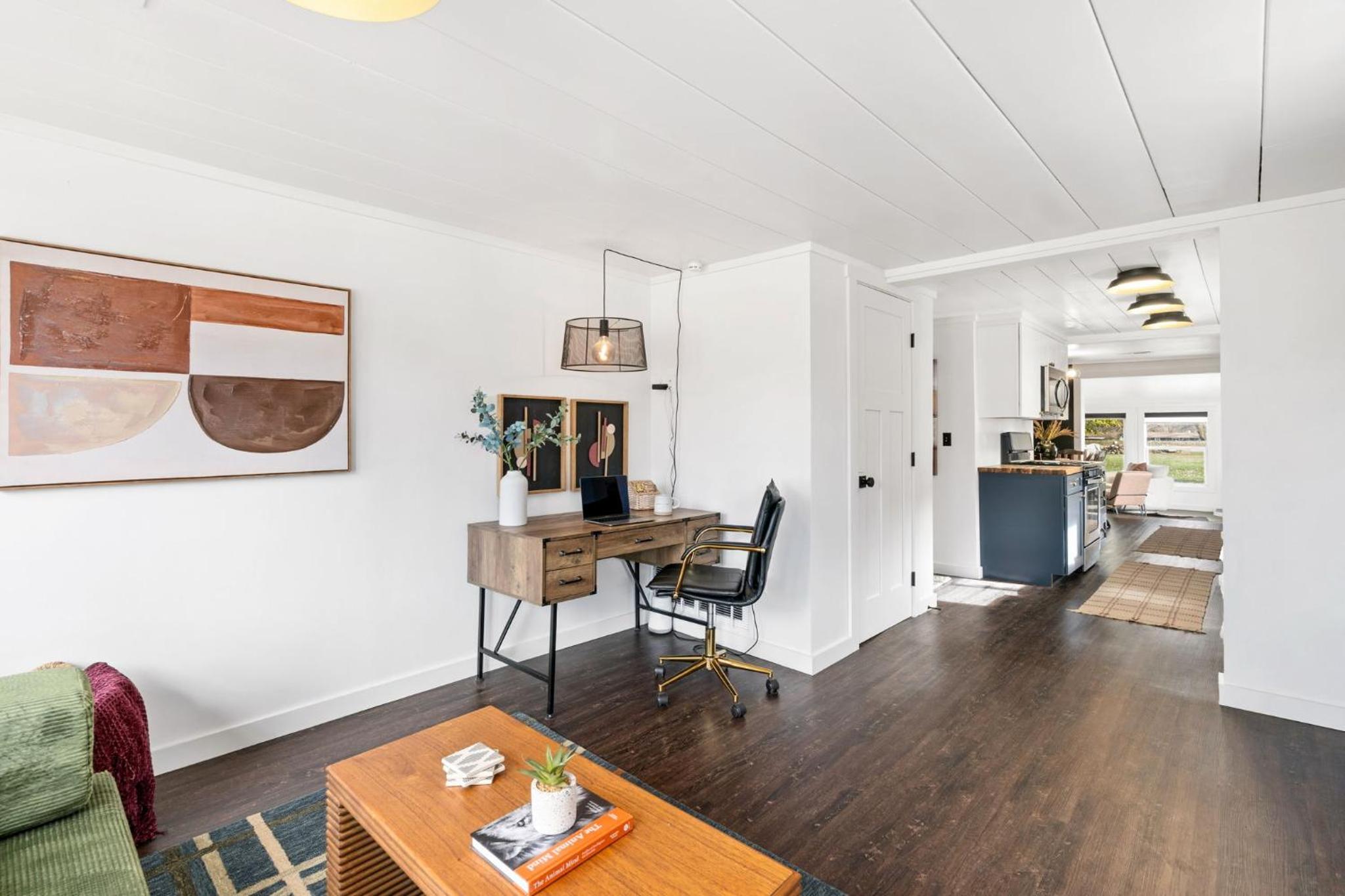 Sunset Haven Dog-friendly Home Near Trails and Lake