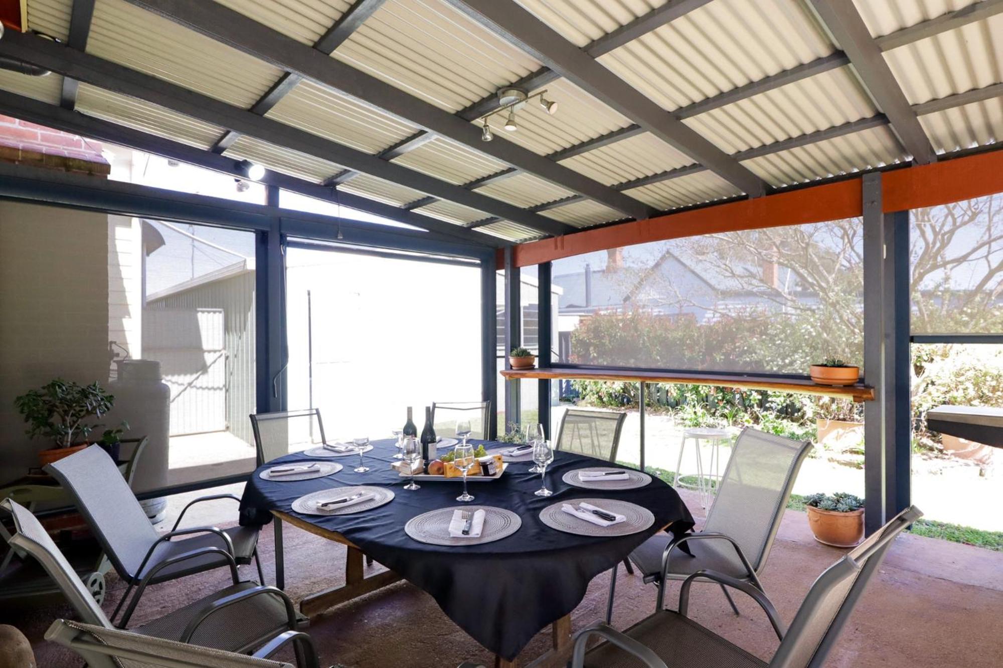 Heritage Home with BBQ & Outdoor Fire Pit