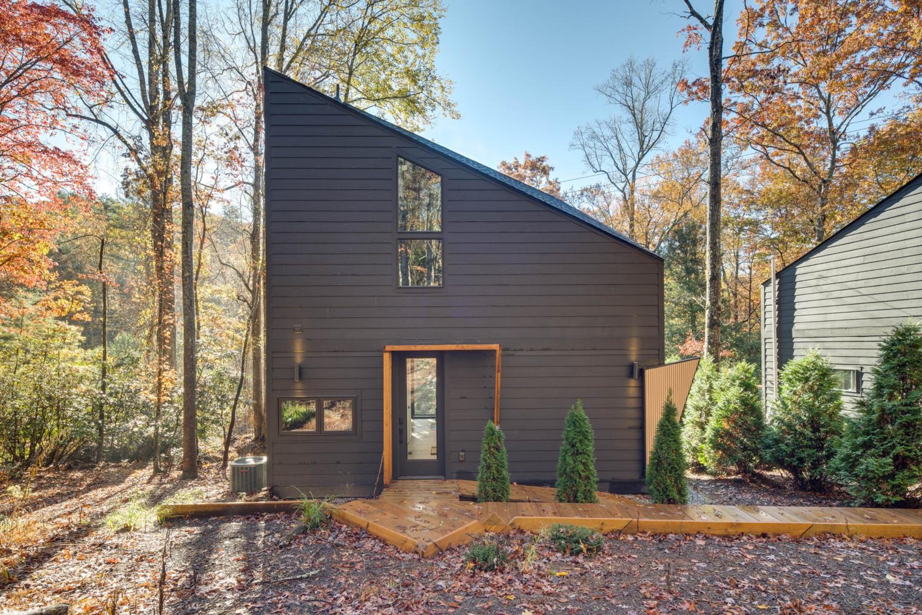 Ultimate Relaxation and Adventure Home Near Brevard