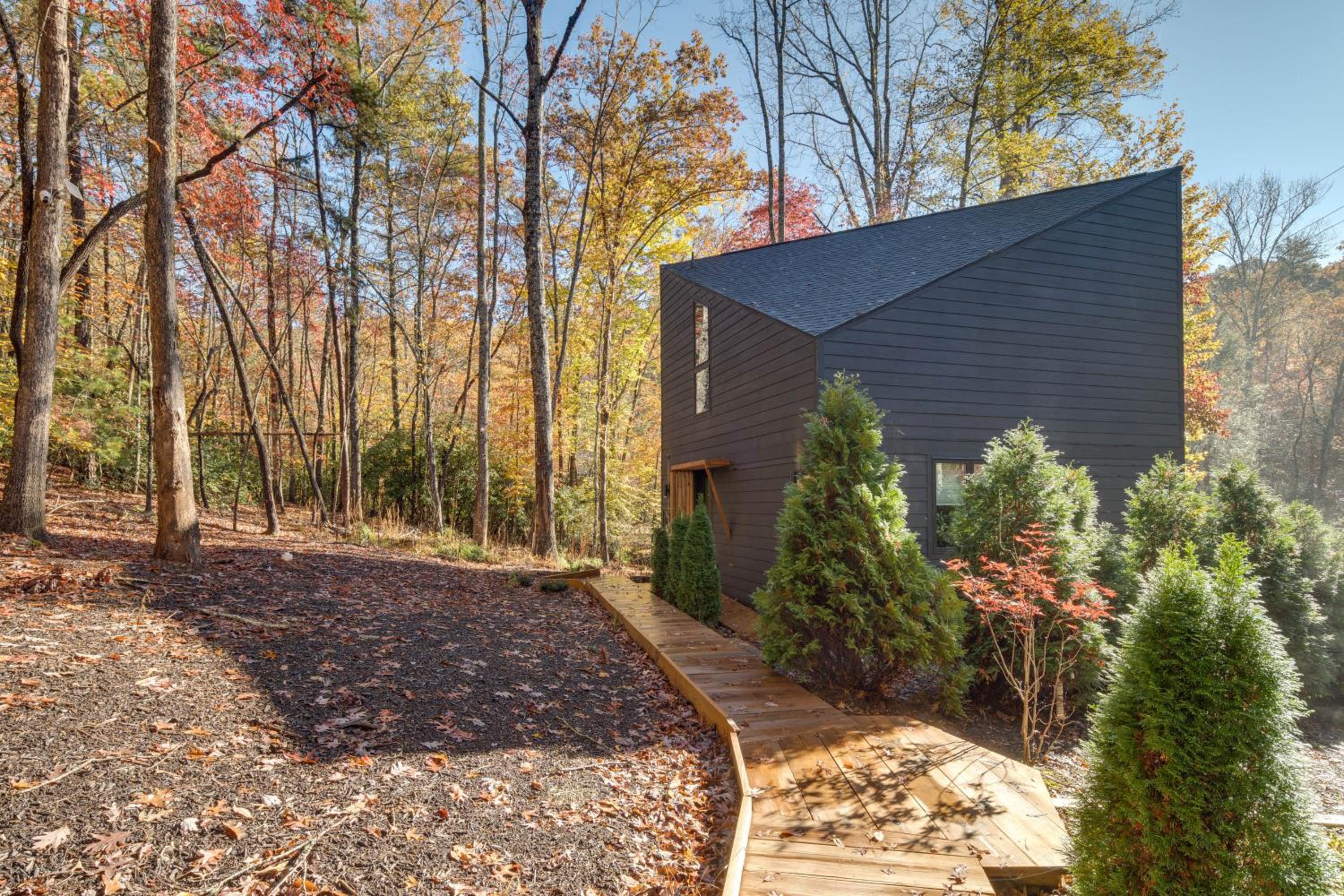 Ultimate Relaxation and Adventure Home Near Brevard