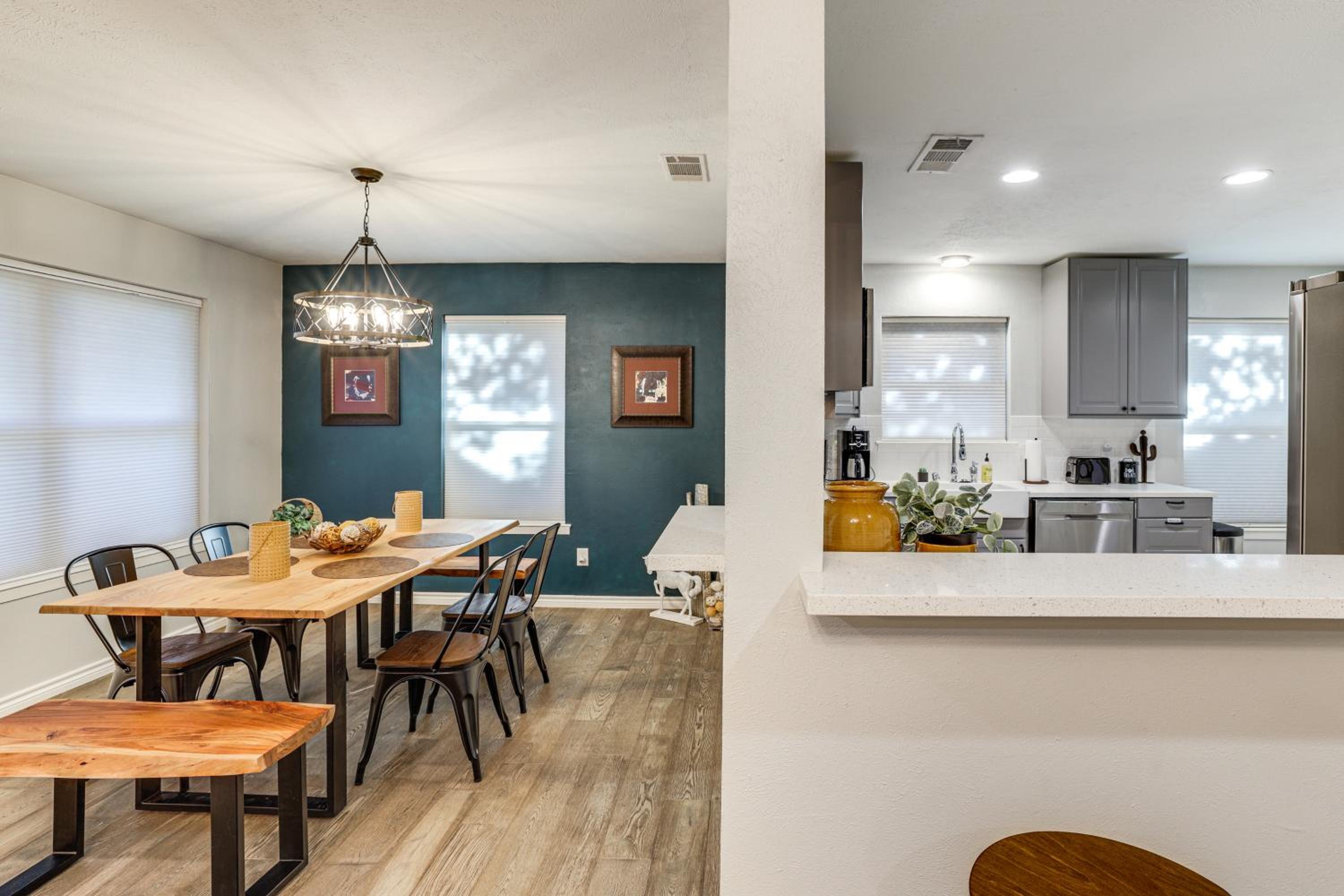 Dog-Friendly Dallas Home with Fenced Yard!