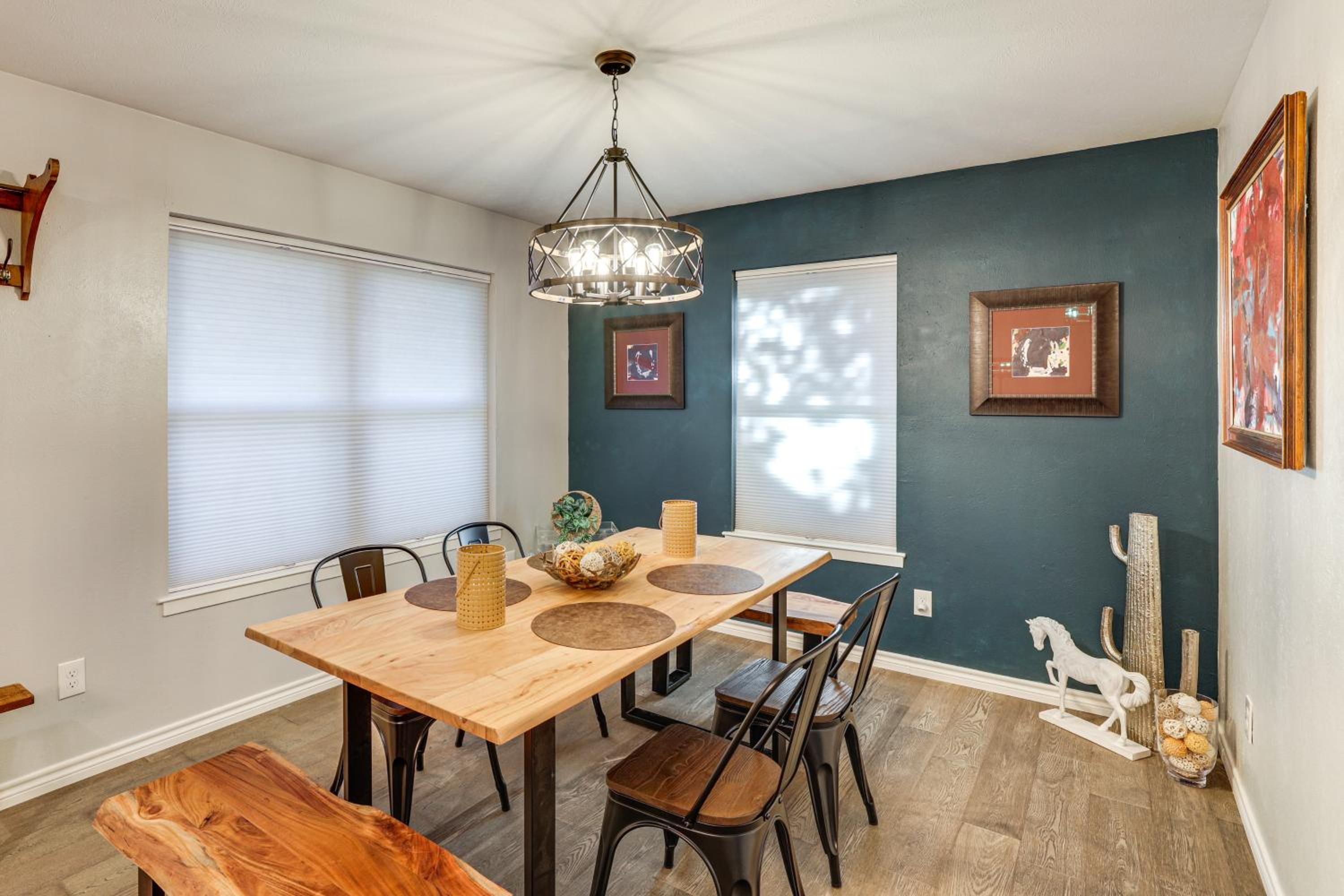 Dog-Friendly Dallas Home with Fenced Yard!