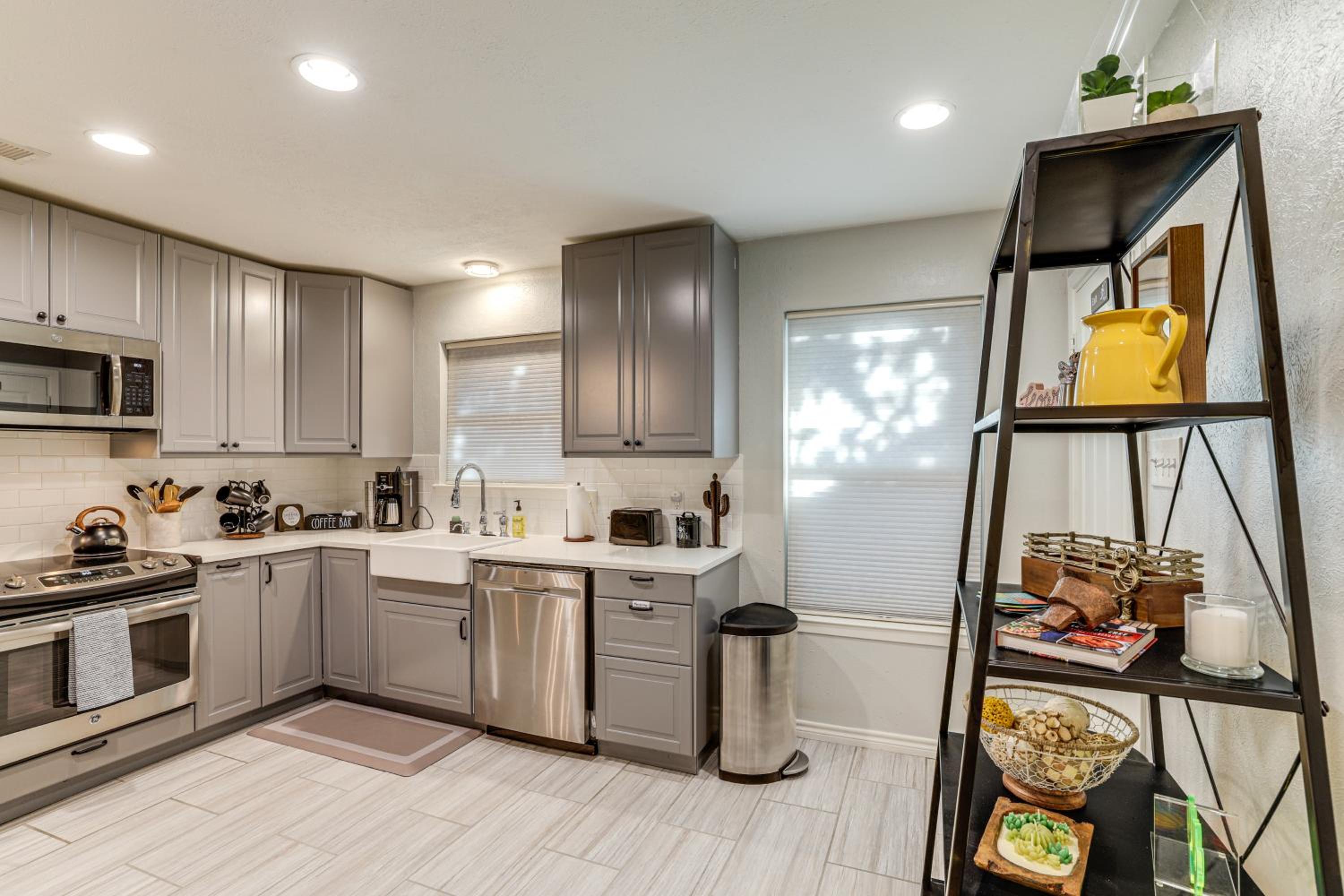 Dog-Friendly Dallas Home with Fenced Yard!