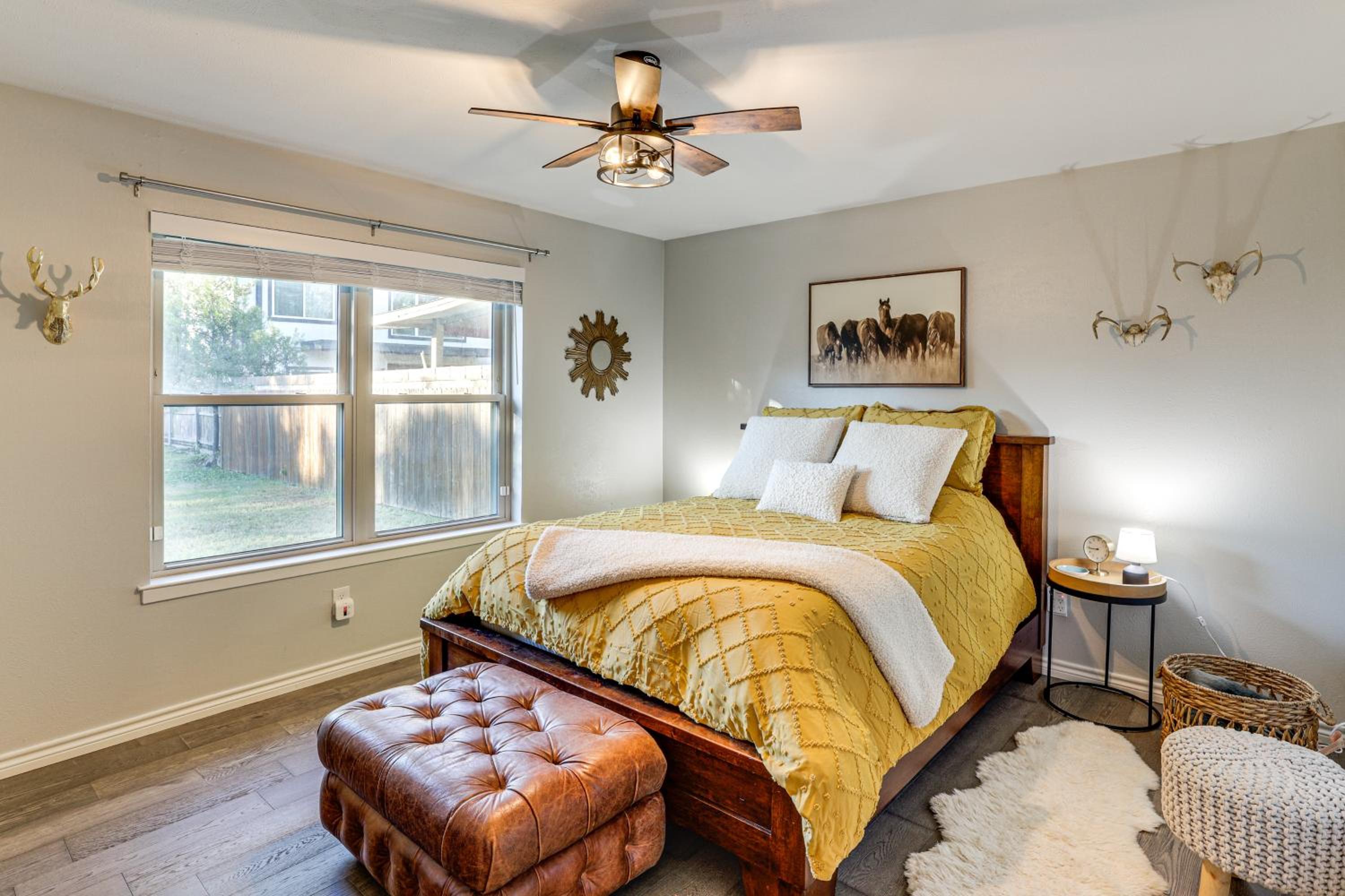 Dog-Friendly Dallas Home with Fenced Yard!