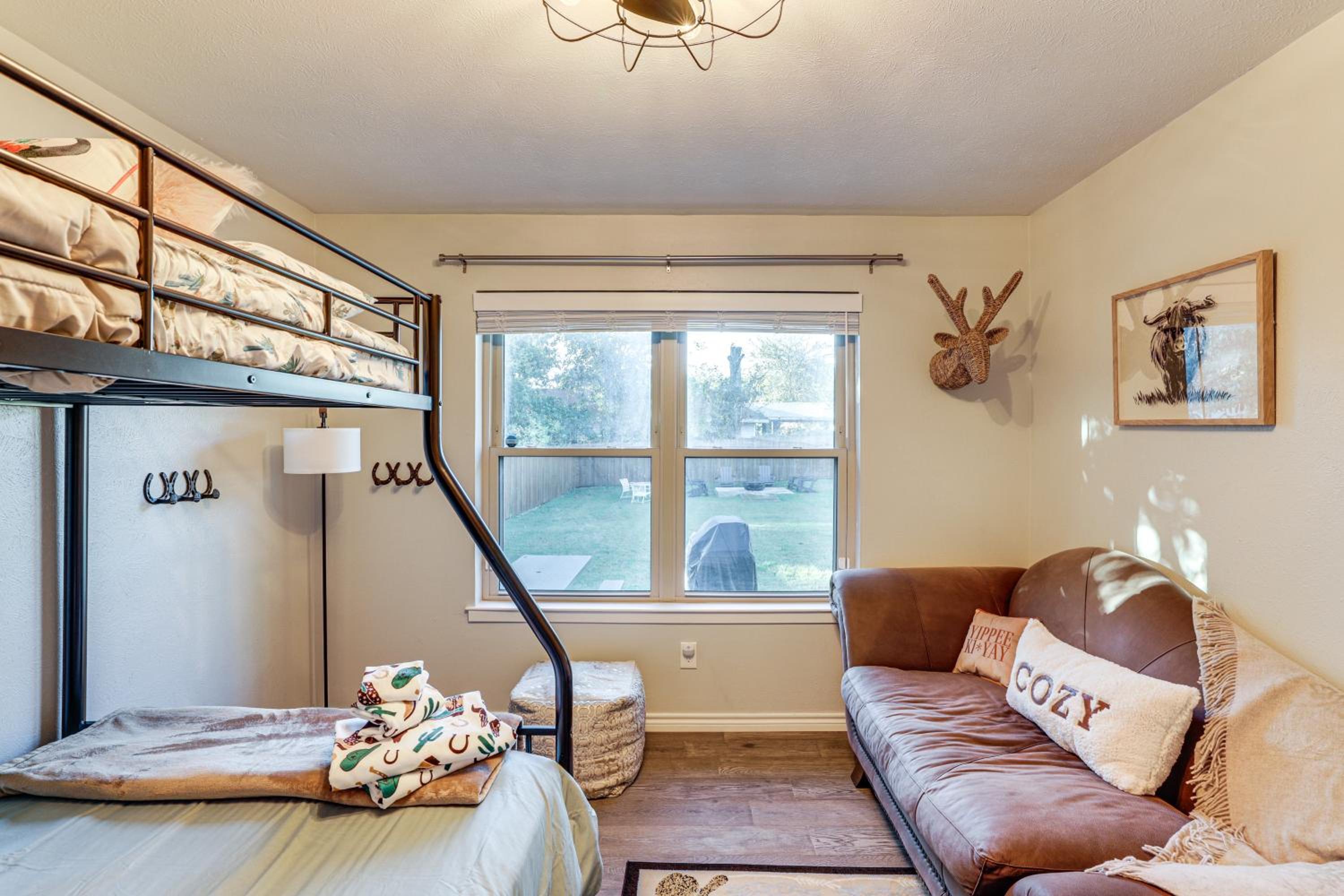 Dog-Friendly Dallas Home with Fenced Yard!