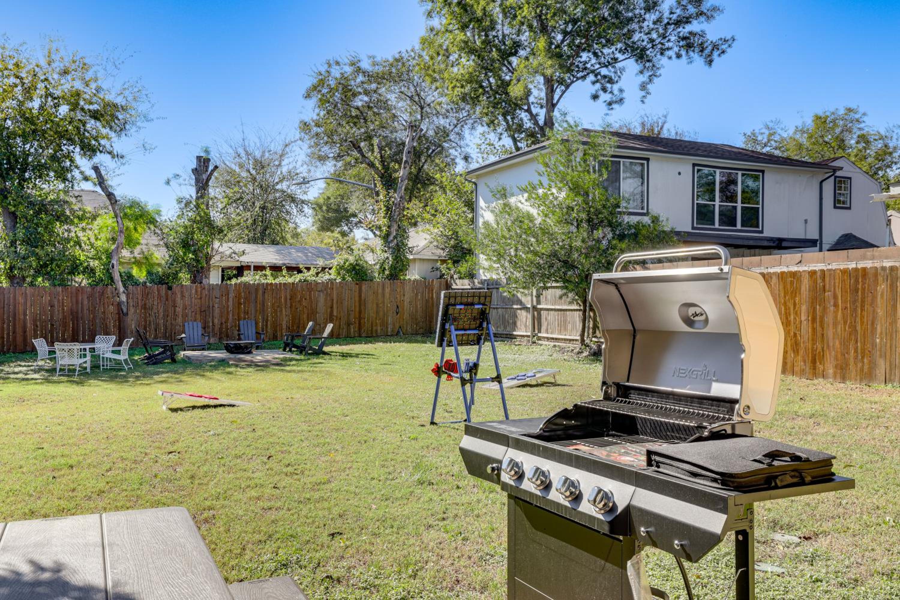 Dog-Friendly Dallas Home with Fenced Yard!