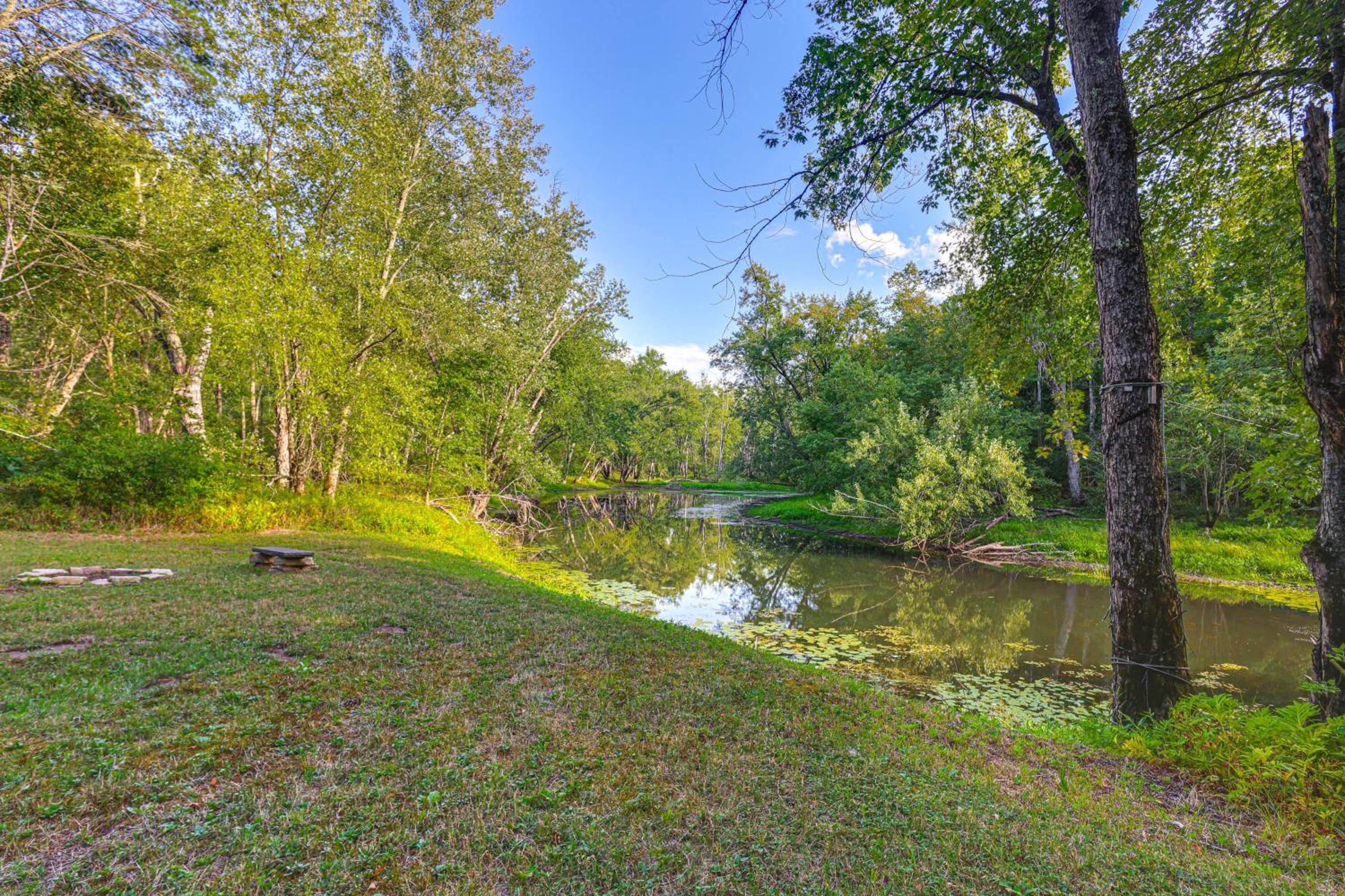 9 Mi to Hickory Ski Center Wooded Warrensburg Gem