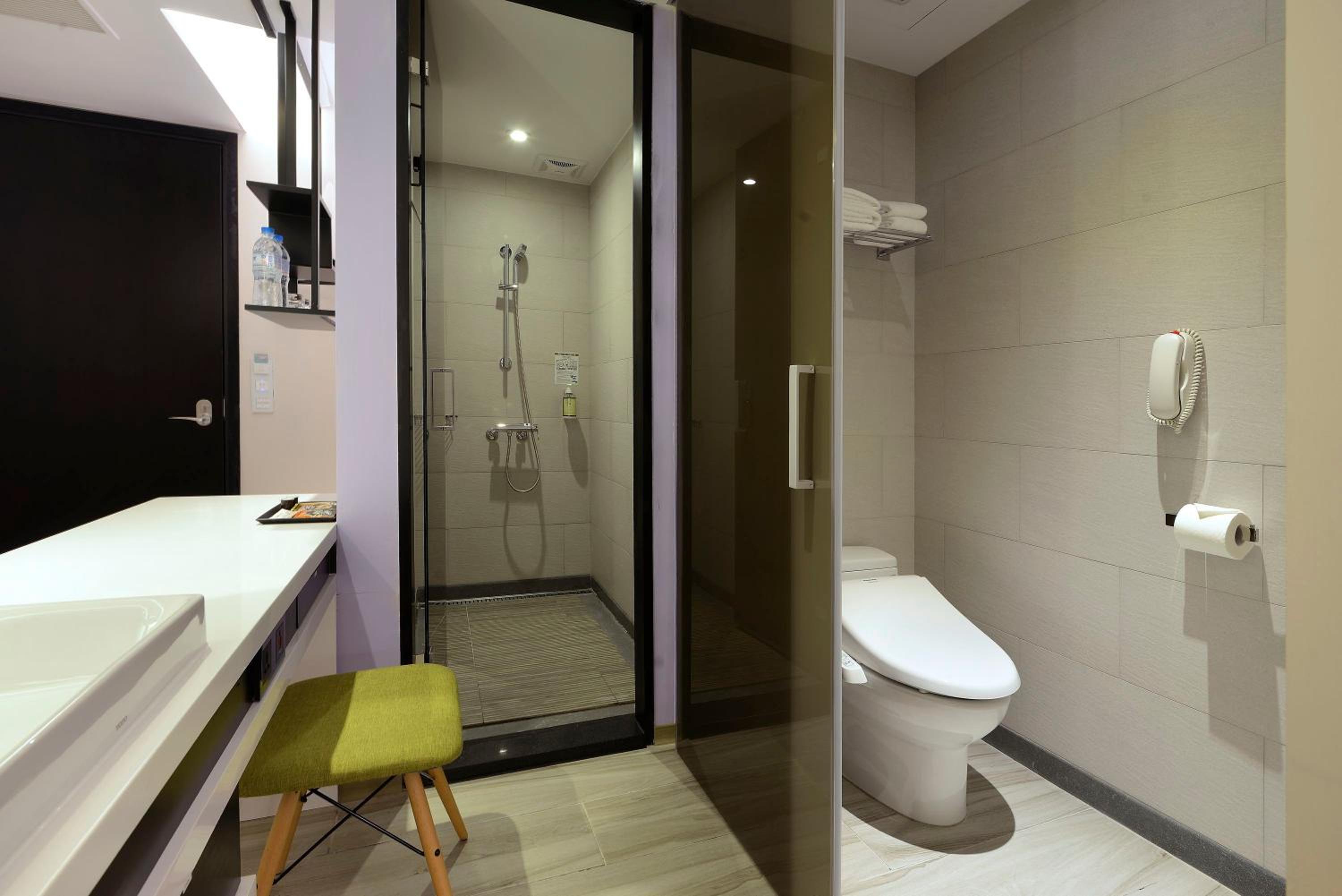 Uinn Business Hotel-Shihlin
