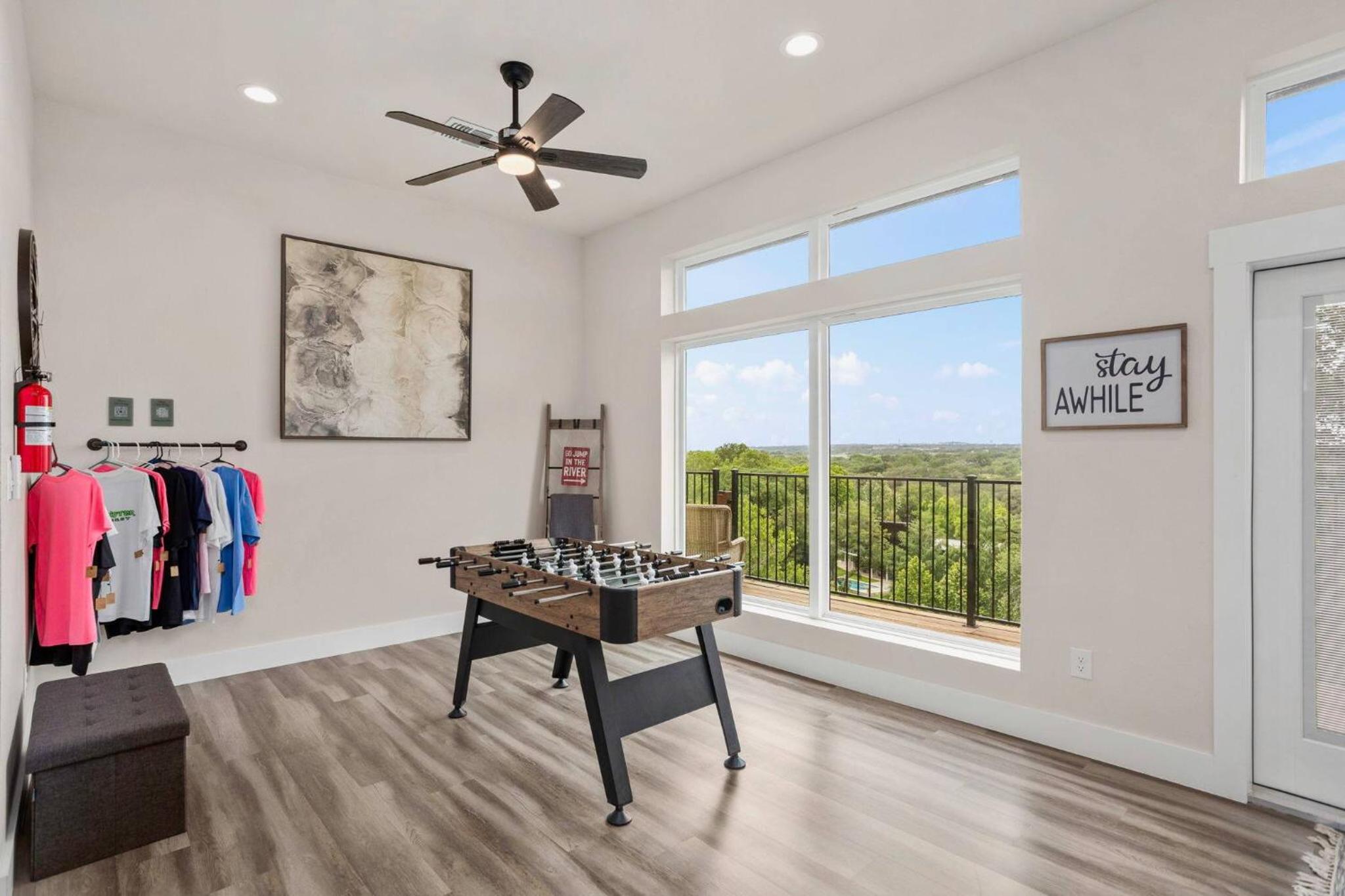 Riverside Luxury A/B, Sleeps 12!