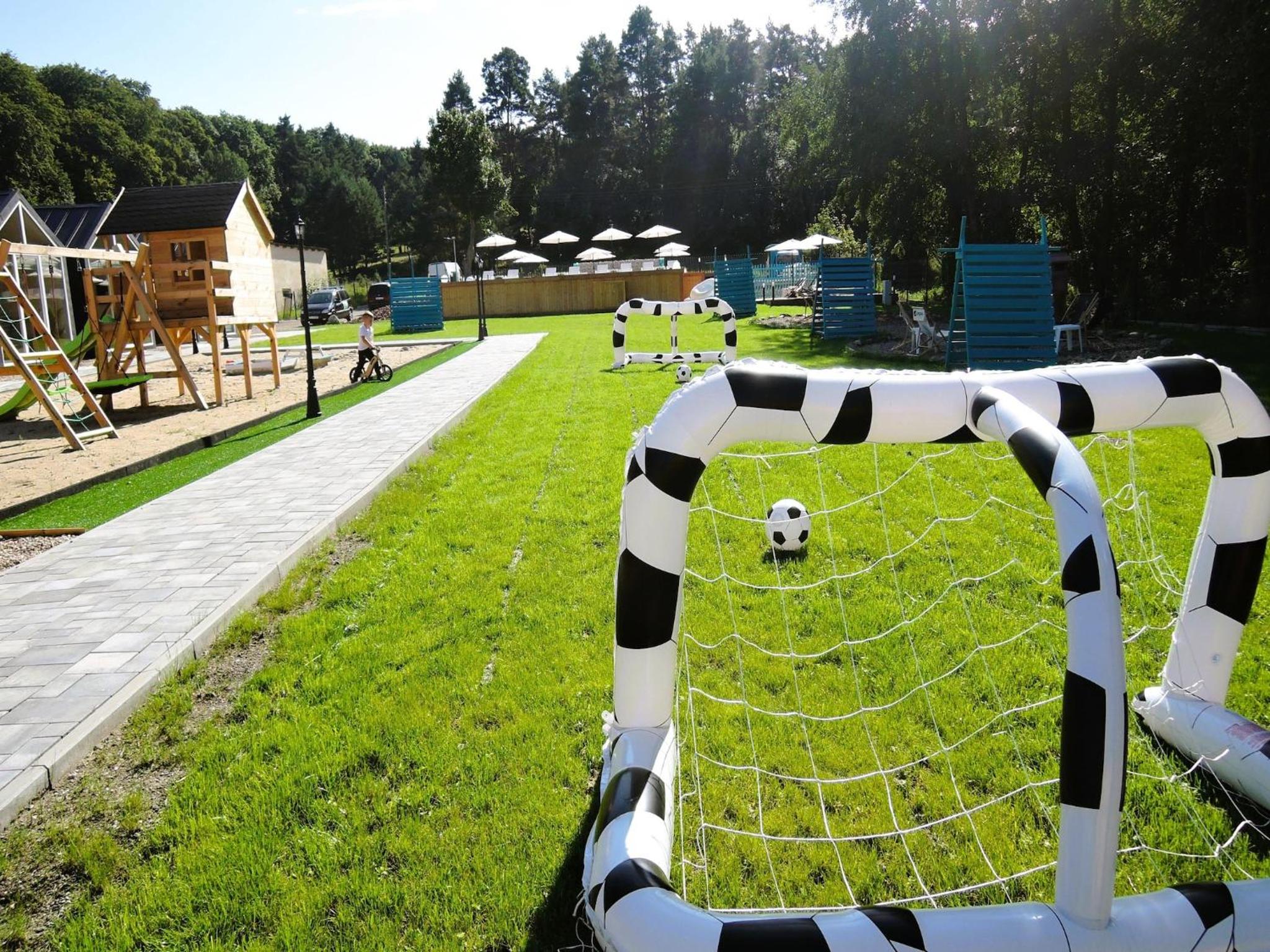 Holiday homes with swimming pool, close to the sea